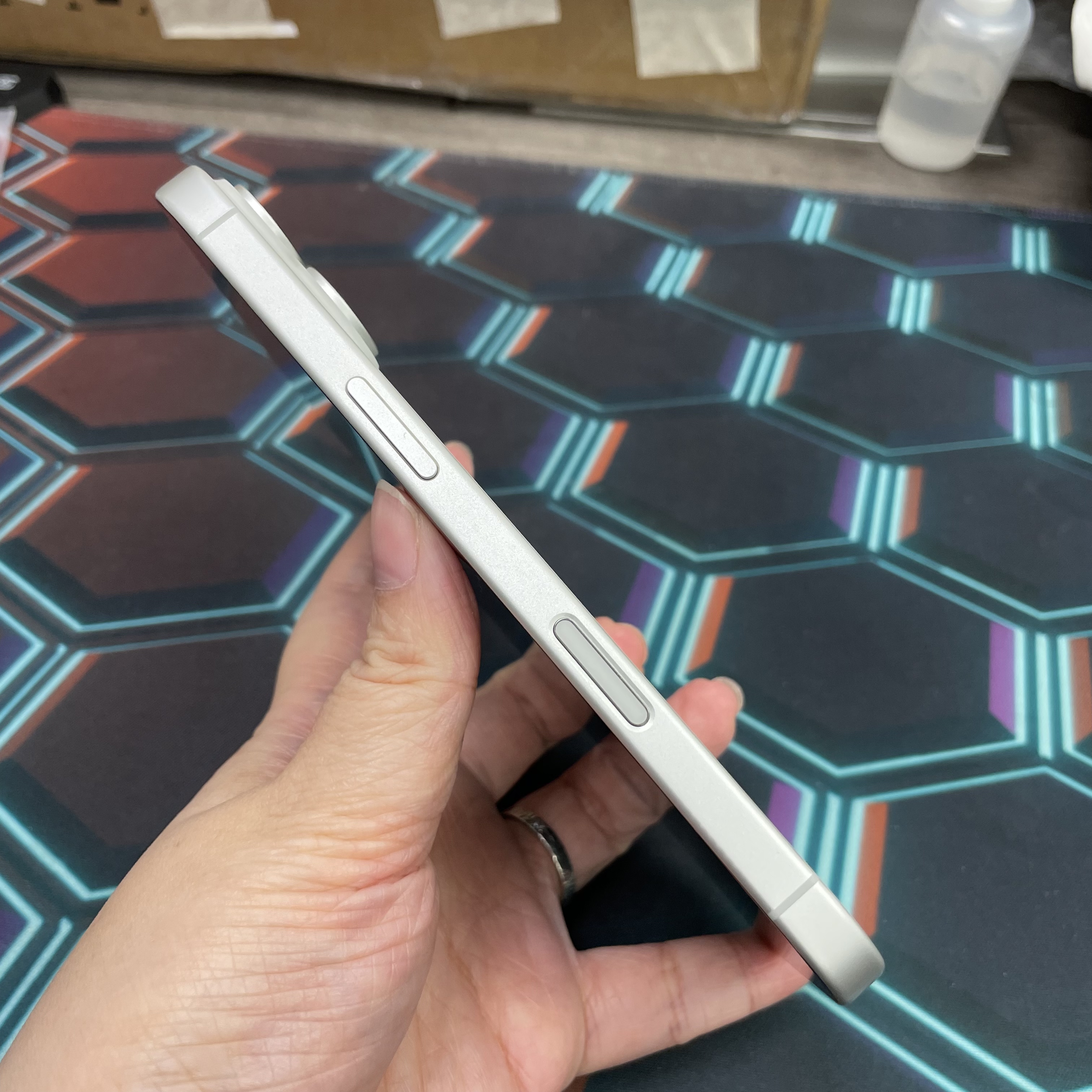 *8355 17 完美機 256GB 電91 白色 white