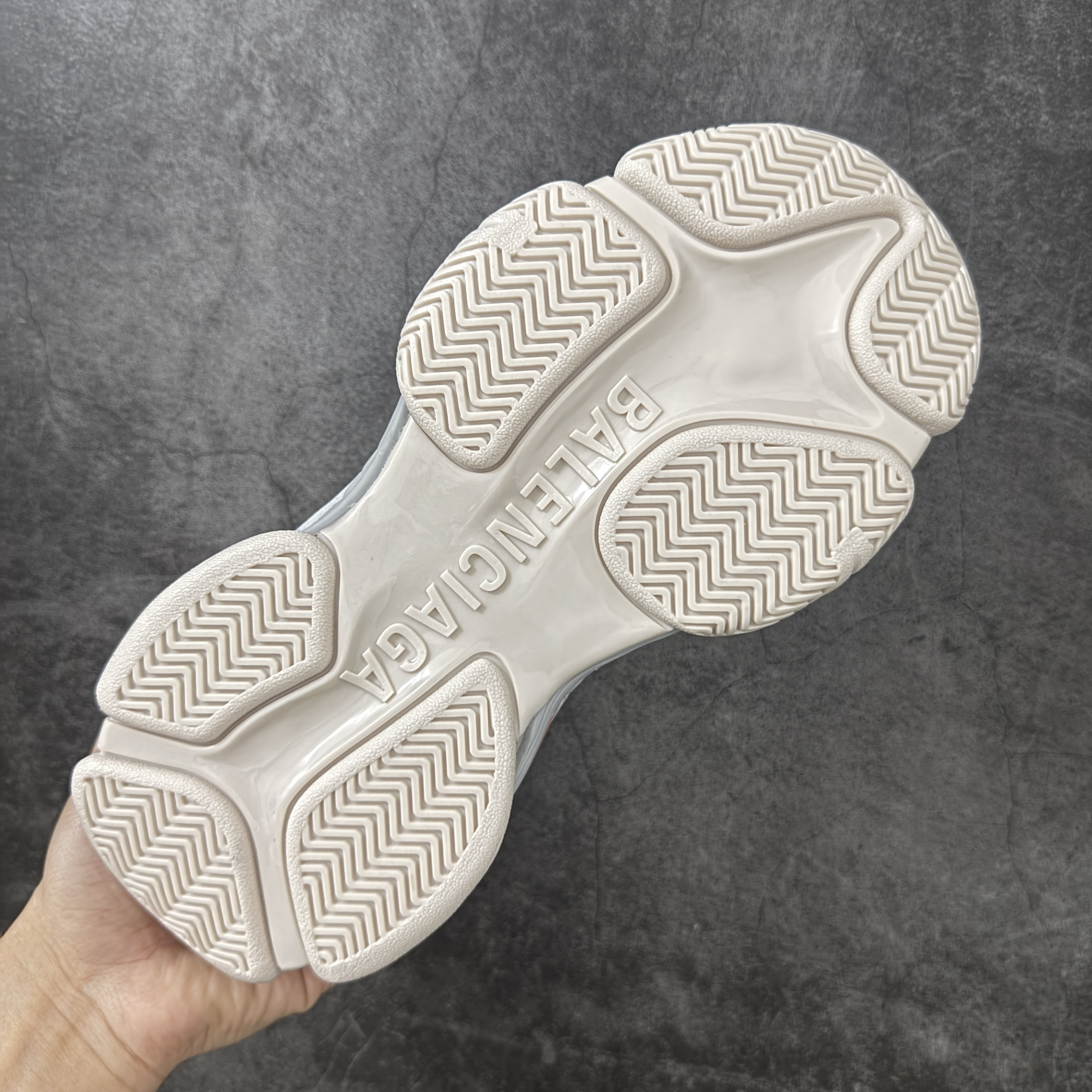 Balenciaga Triple S.2 Gradient 