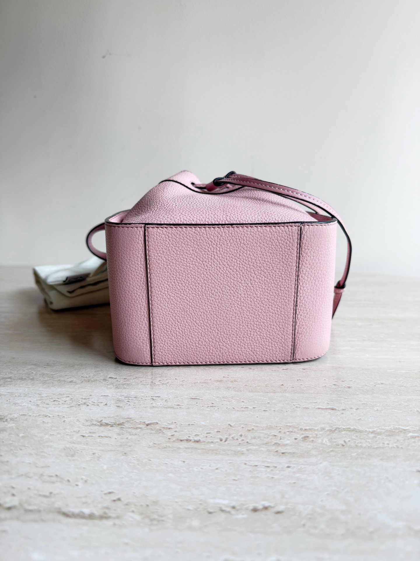 【預訂貨品】LOEWE粉色荔枝皮hammock吊床包