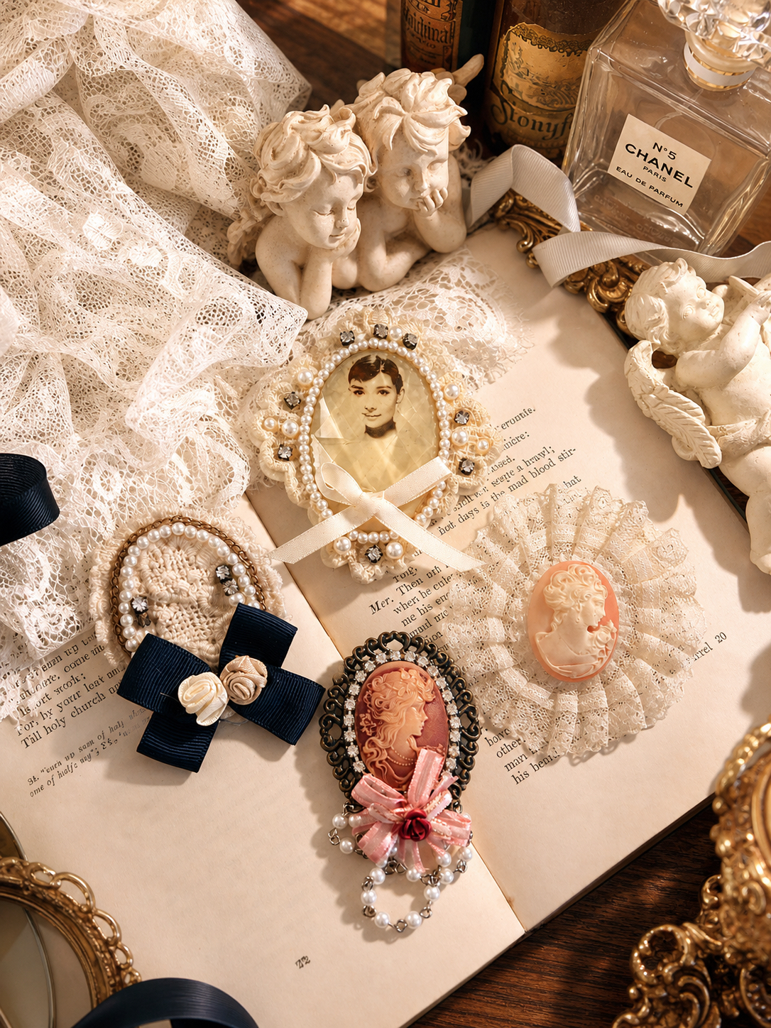 舊時光與法式玫瑰 ∙ 維多利亞宮廷復古手工胸針系列 Memories of Old & French Roses ∙ Victorian Palace Vintage Handmade Brooch Collection