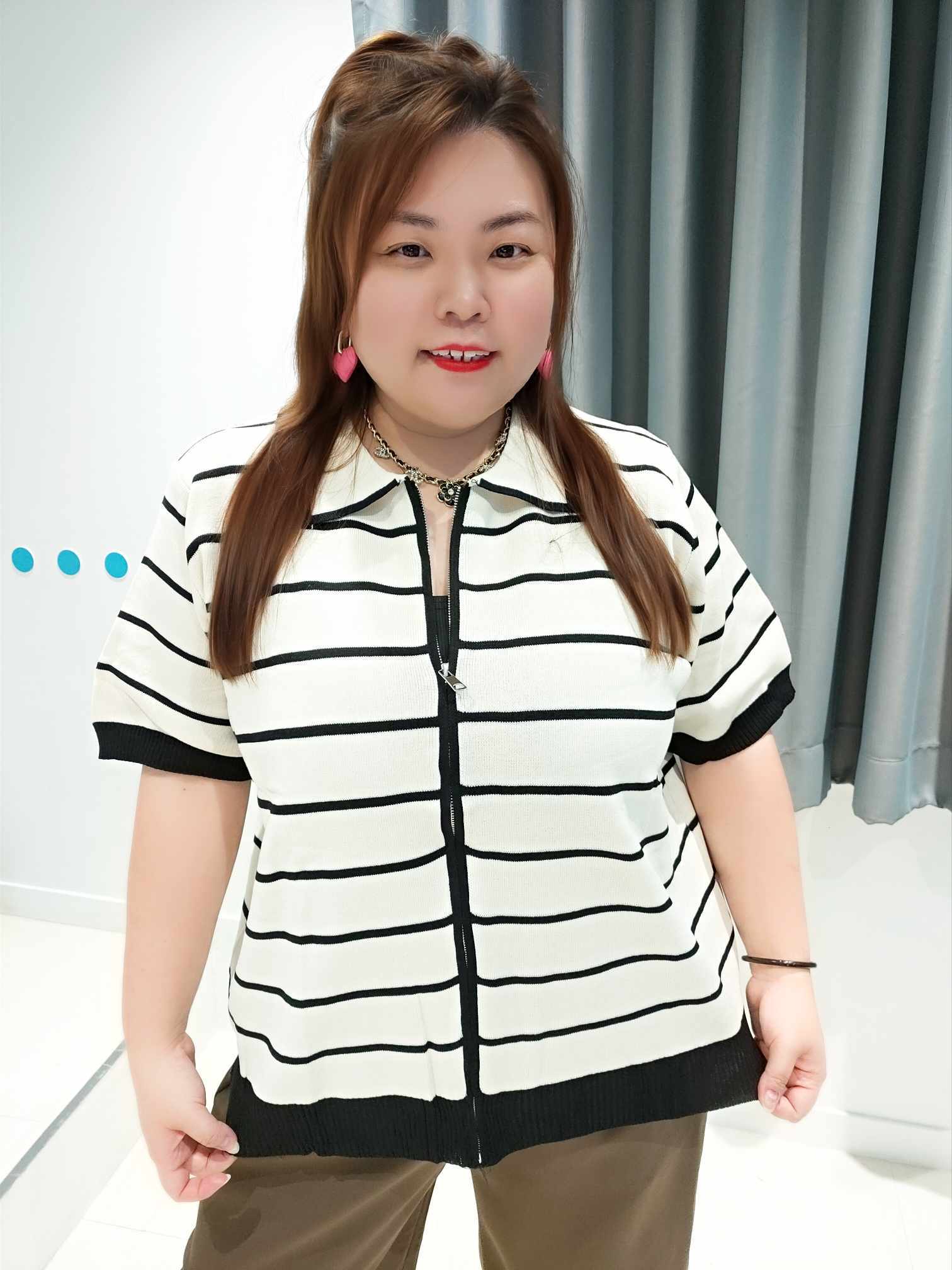 DSB03 线条有领拉链设计针织上衣