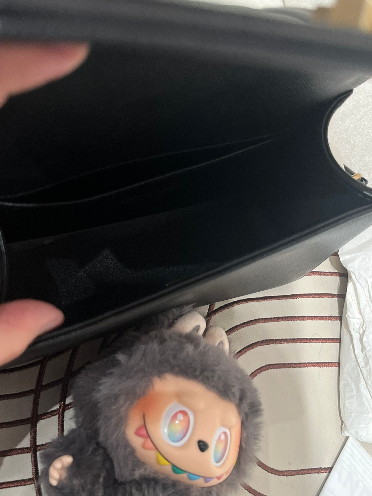 Chanel Boy 20cm A67085 黑色魚子醬牛皮金扣 100%Authentic,98%new ✅專門店收據✅晶片✅塵袋✅box