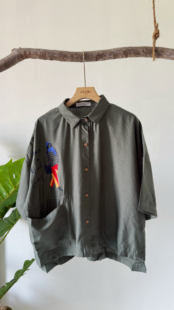 日系文艺蝙蝠袖衬衫