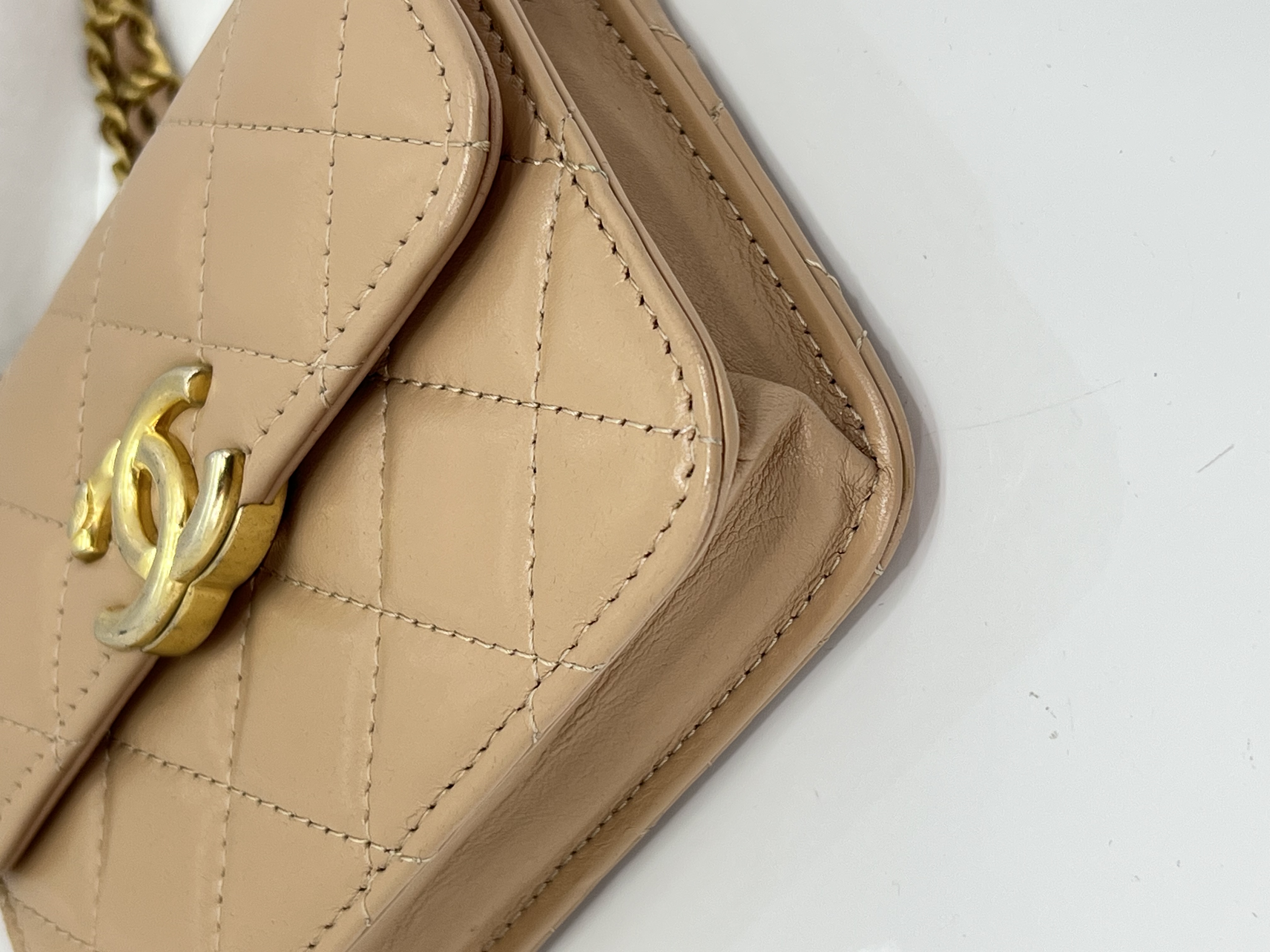 直播貨品 |  [1個-$100 2個-$300］EE107