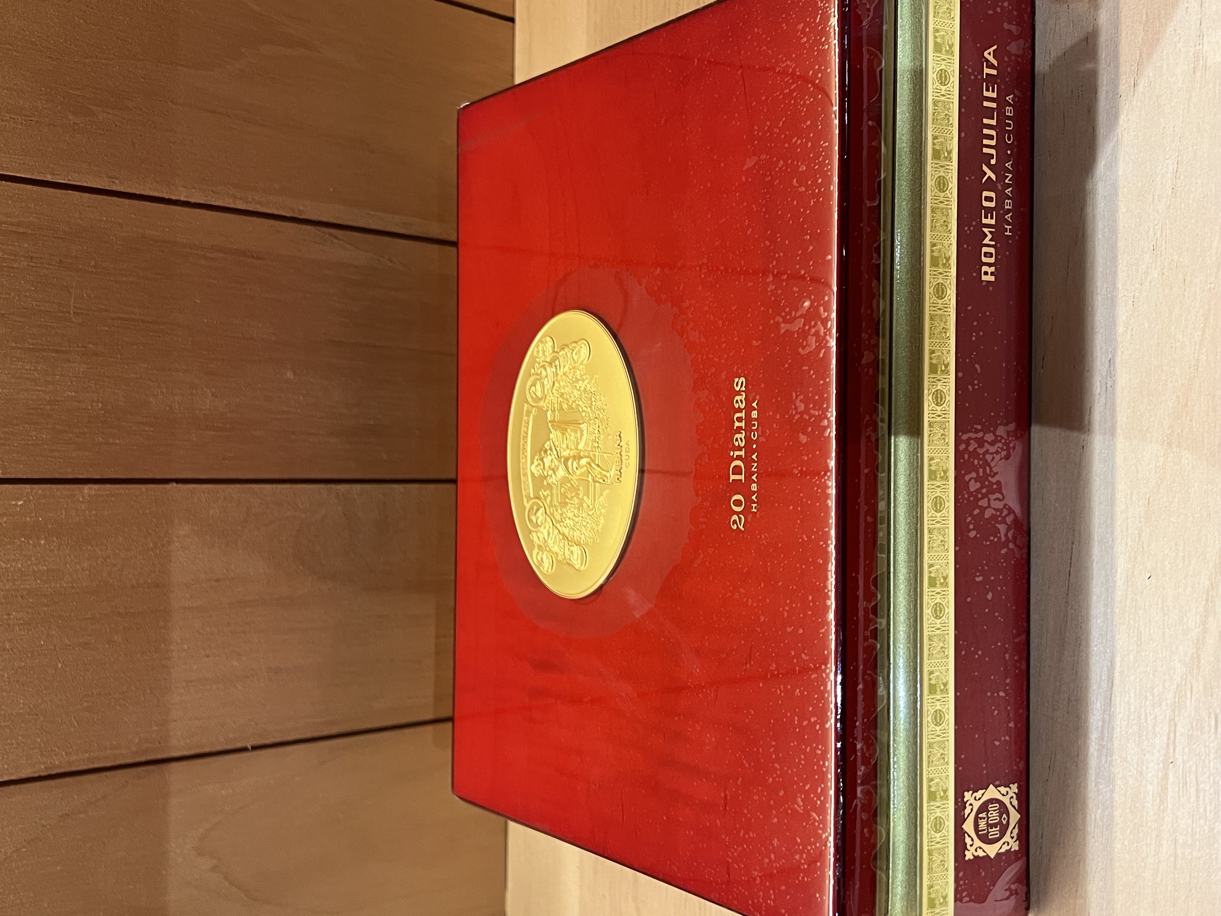 ROMEO Y JULIETA羅密歐戴安娜保濕盒 （20支）