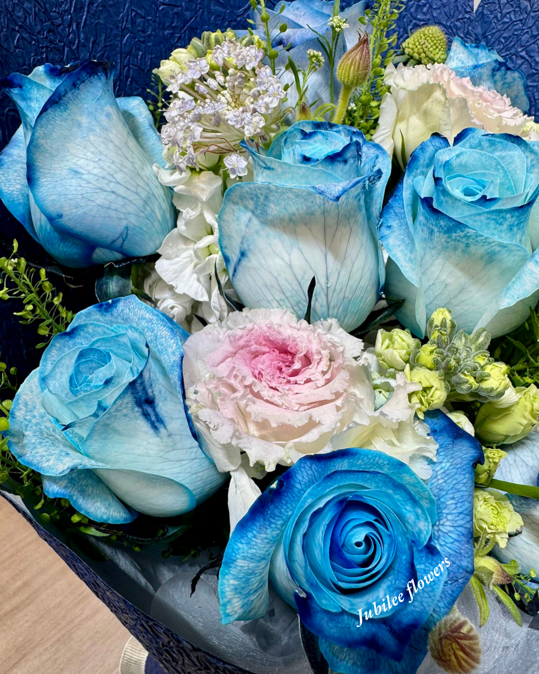 碎冰藍玫瑰花束