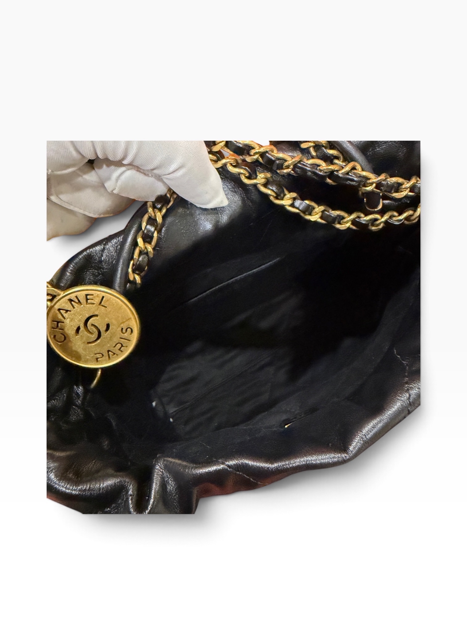 Pre owned chanel 22 bag A10301