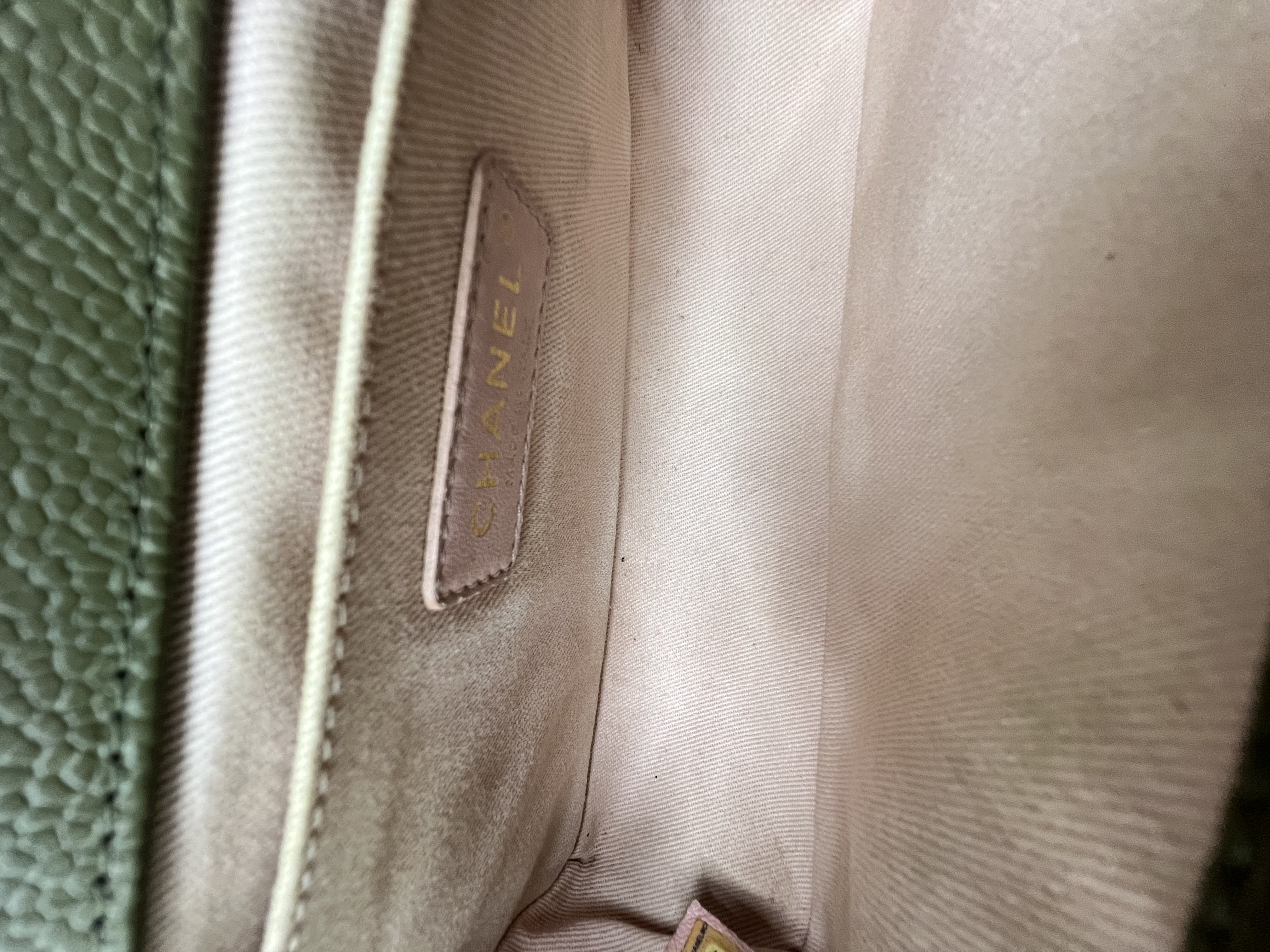 Pre-Owned CHANEL Boy 25 / Product Code: 26060607