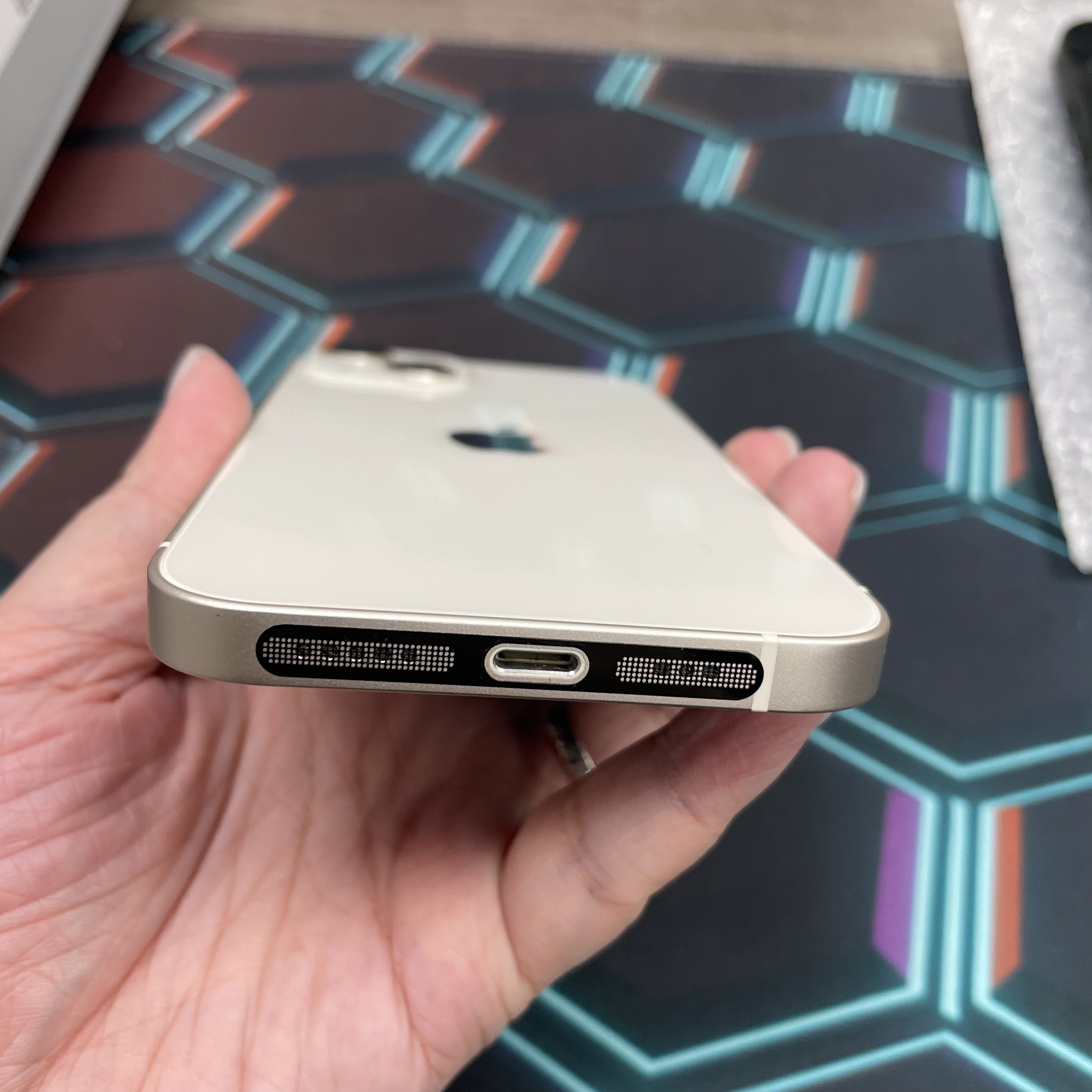 *6664 13 完美機 256GB 電90 白色 white