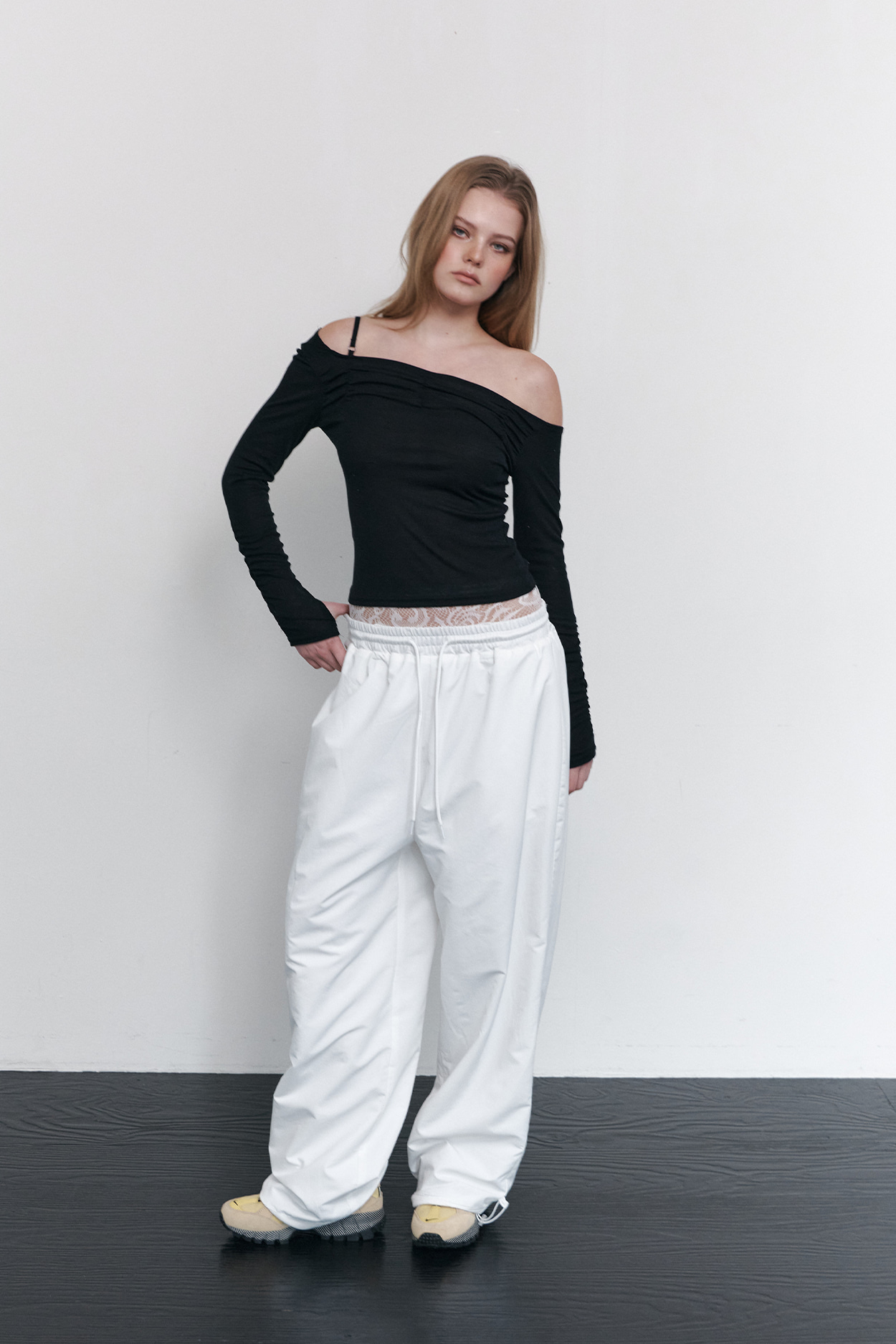 pleaseNOFOLLOW - Halo Unbal Shirring Long Sleeve Top (Black)