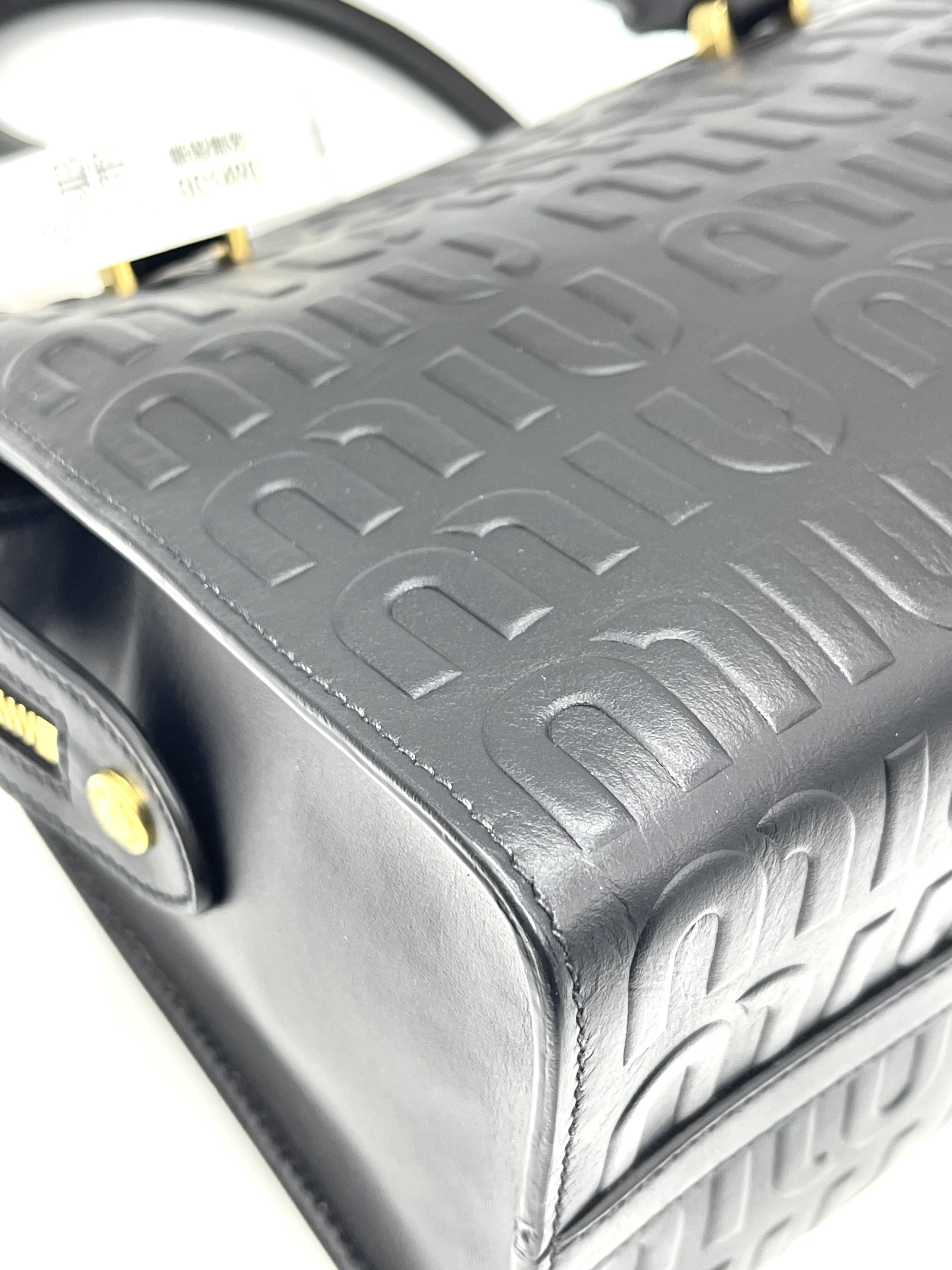 Pre-owned Miu Miu City Calf Logo / Product code: 26032801