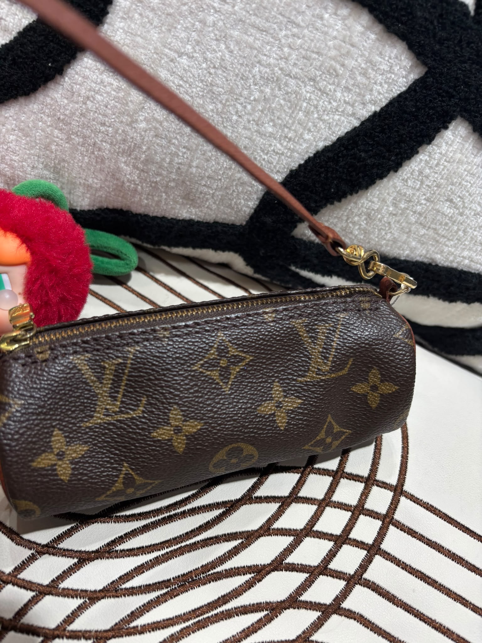 Louis Vuitton LV mini papillon bag monogram 100%Authentic, 98%New