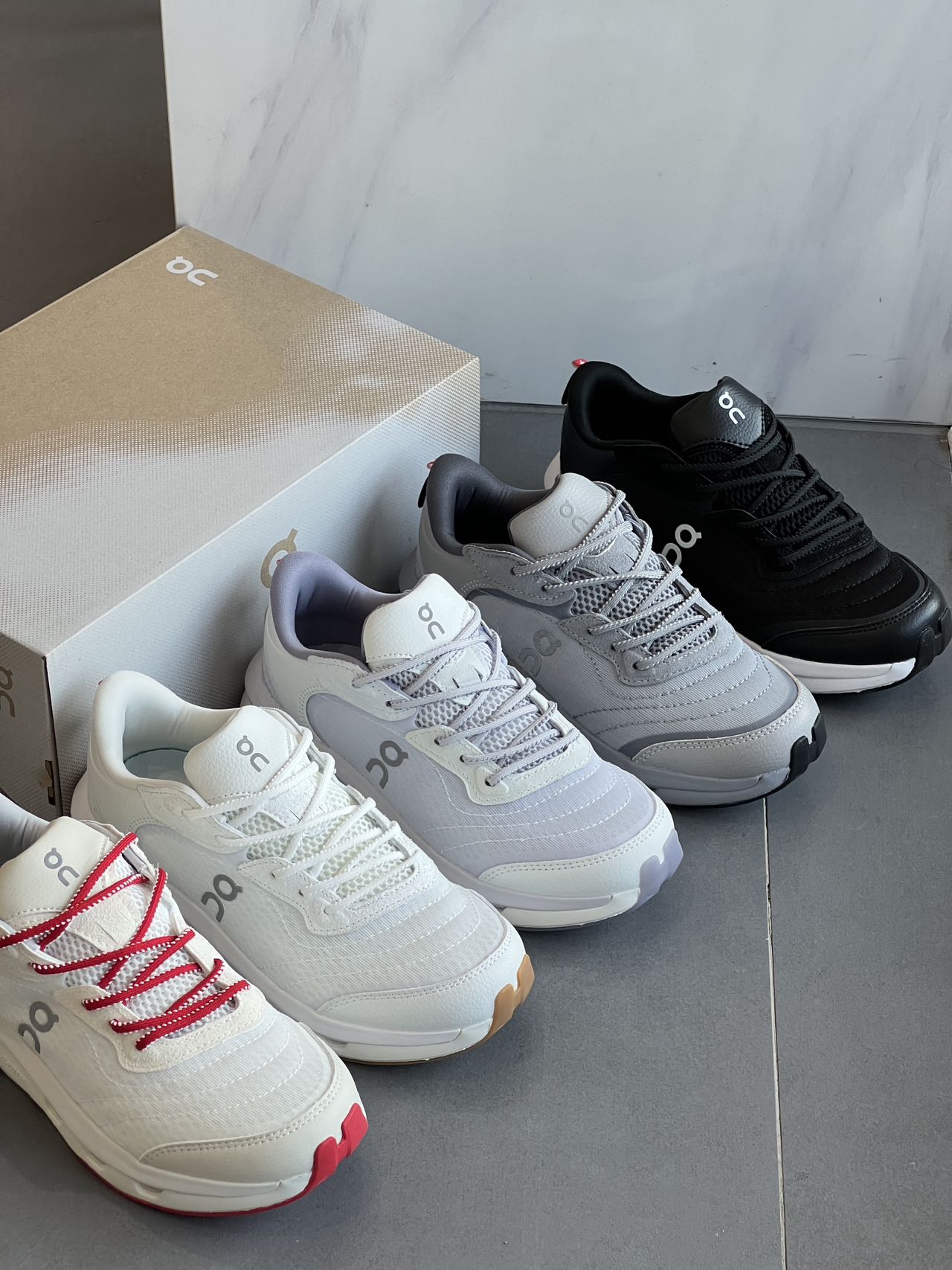 $348對。On 昂跑 Cloudzone Moon 2026年新款 情侶運動跑鞋 👟✨