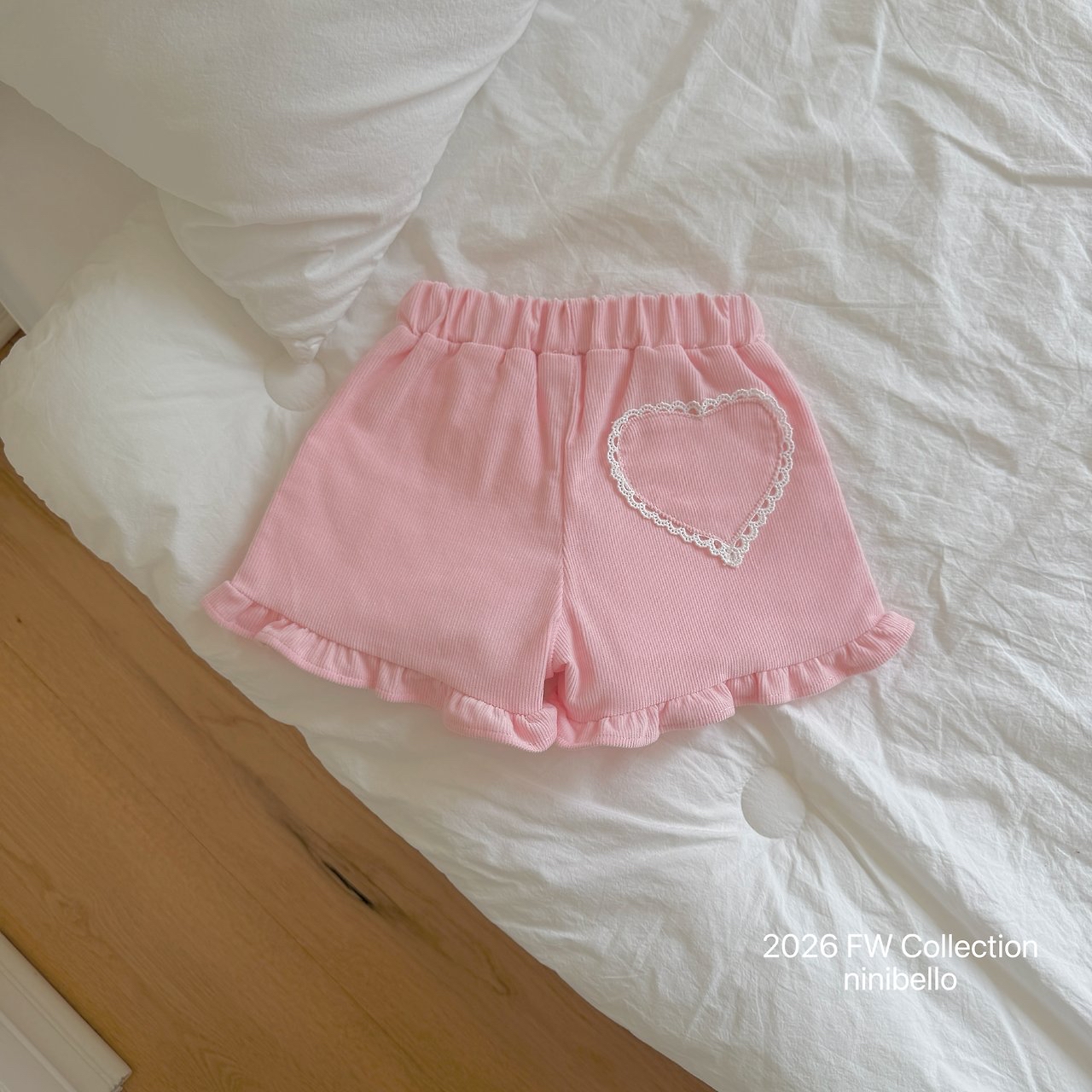 Ninibello | Heart Frill Corduroy Shorts 