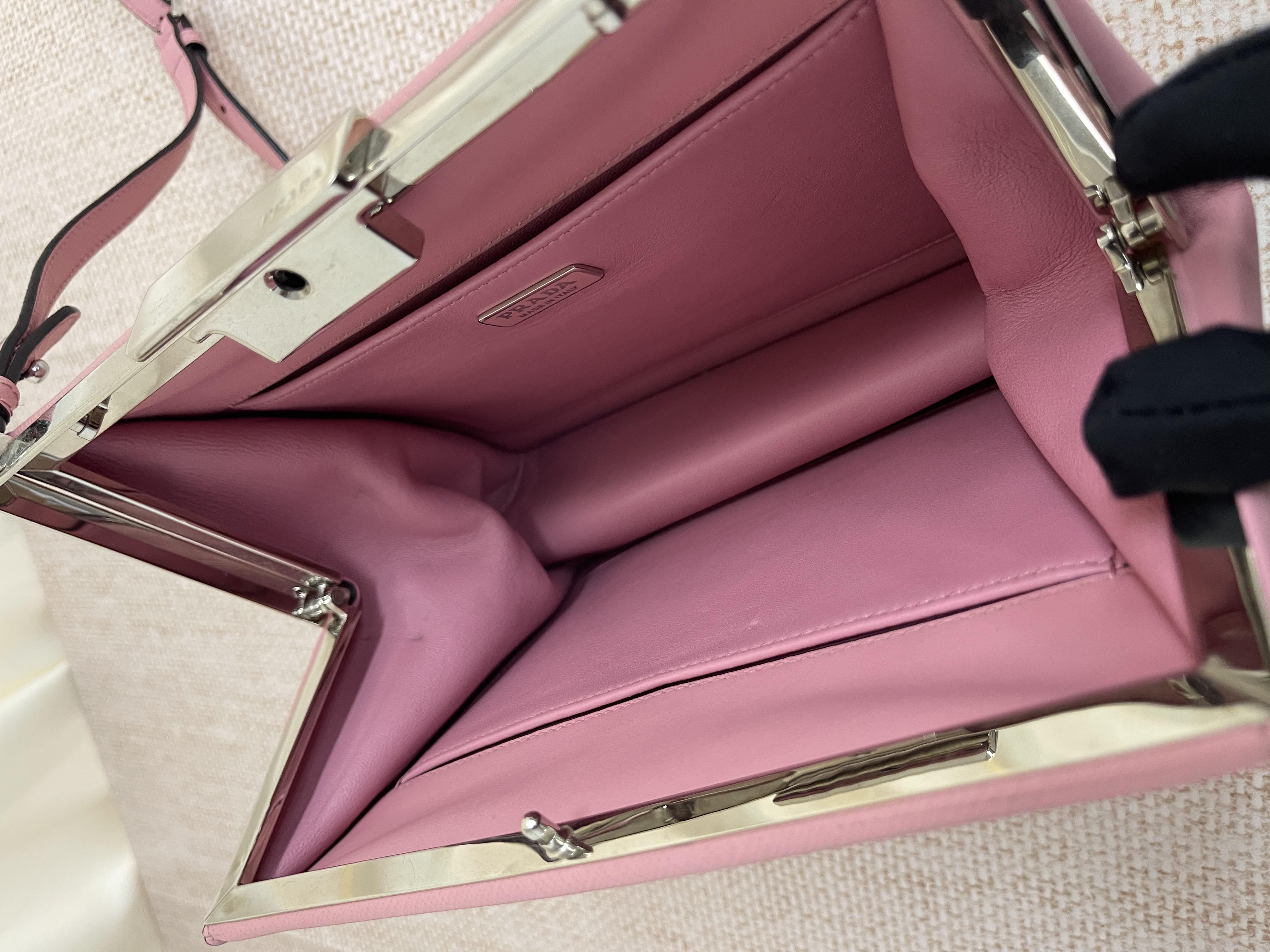 Pre-owned Prada Saffiano City Calf Light Frame Bag/ Product Code: 26041907