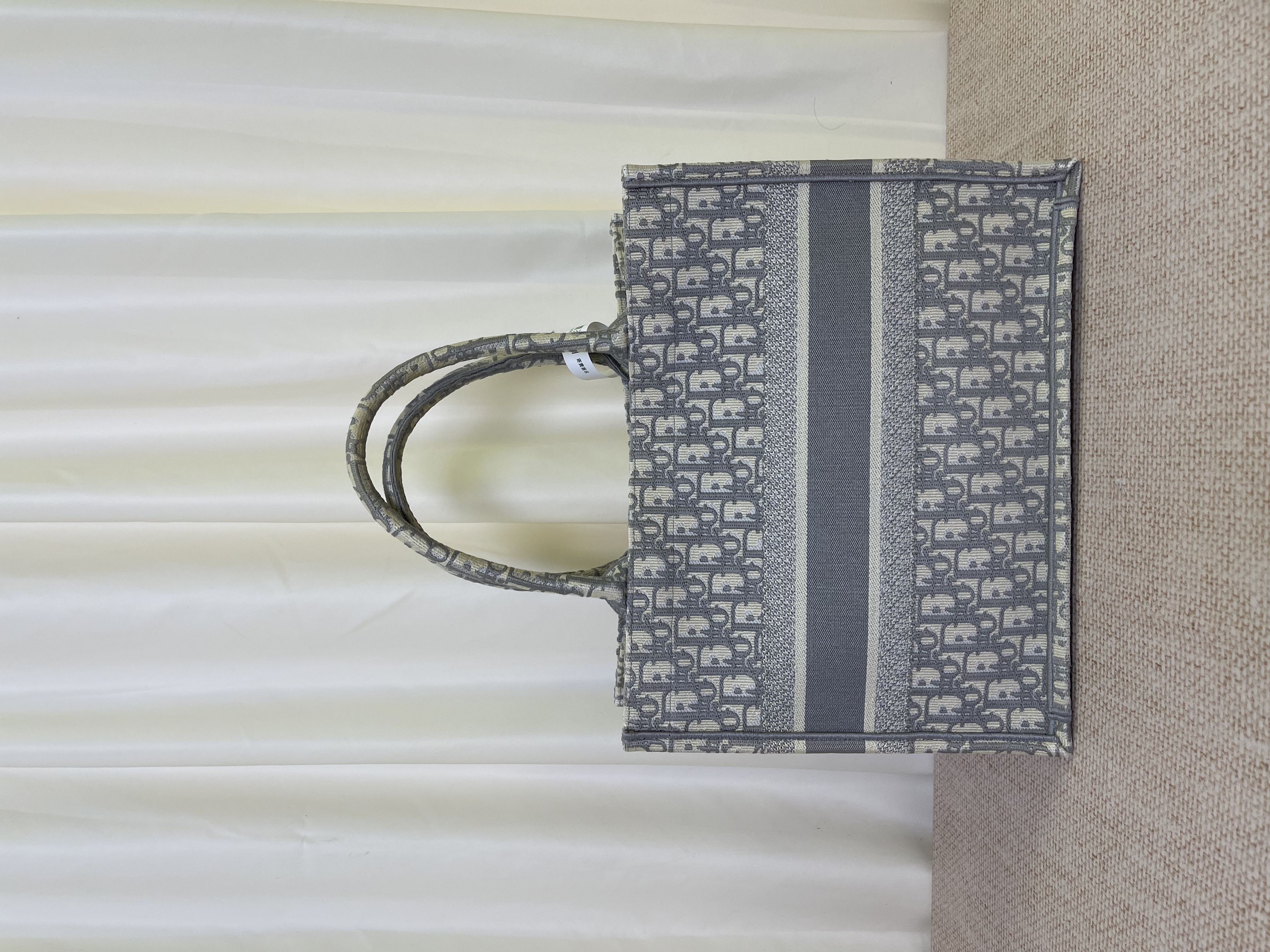 直播貨品 |  [1個-$100 2個-$300］BB18