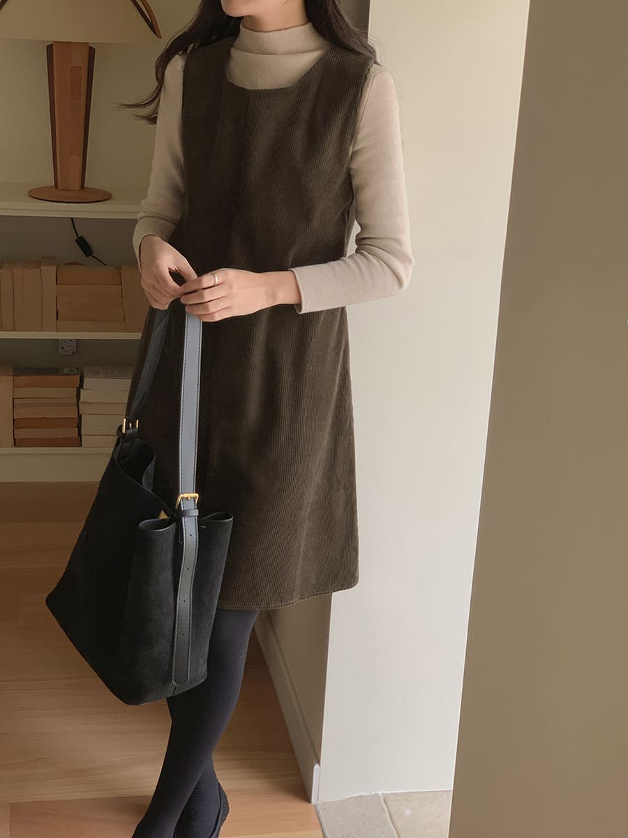 <限量現貨> <KR> 秋冬燈心絨後綁蝴蝶OPS*black