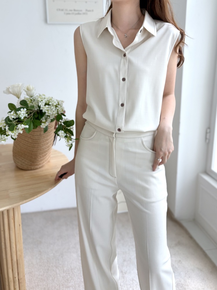 Topstitched Sleeveless Blouse (Ivory)