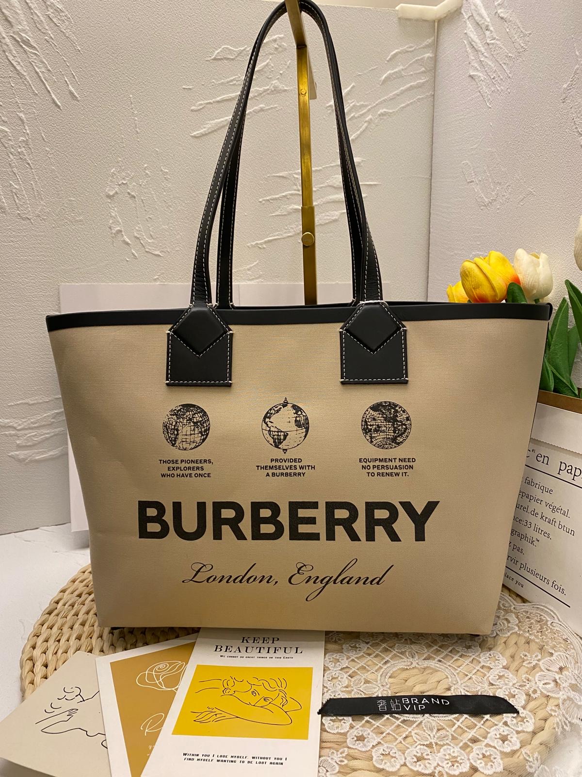 Burberry Label Print Cotton London Tote Bag (Reversible)