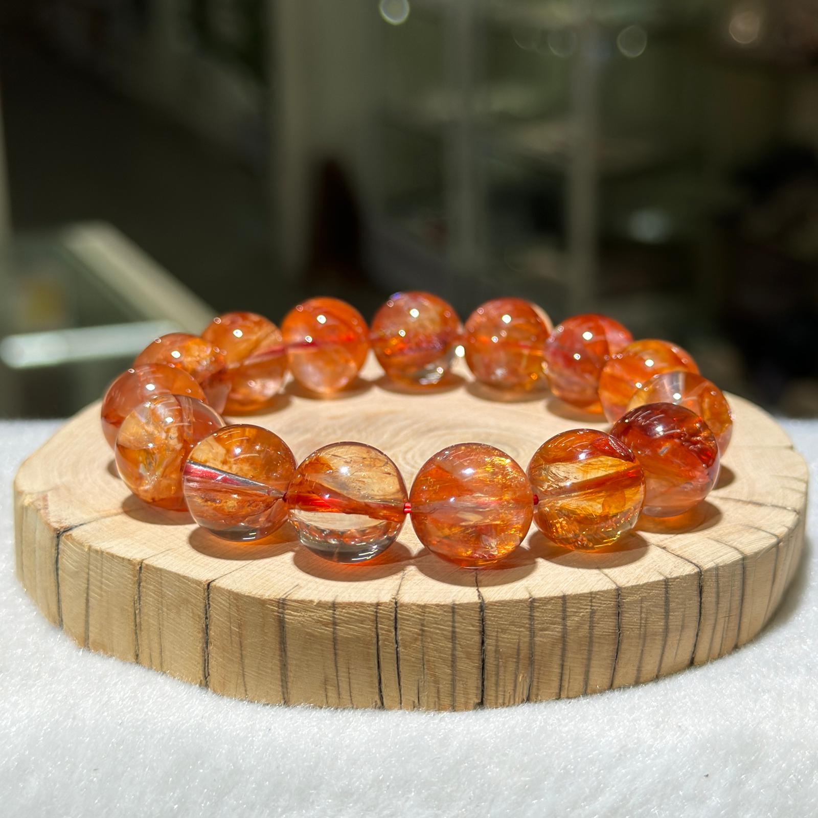 大m✨紅膠花水晶手串 14 mm +/-