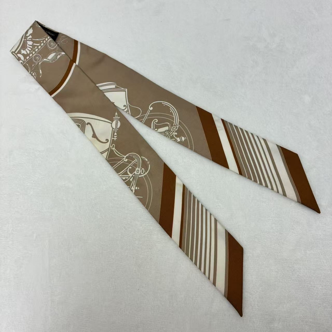 Hermes Twilly 焦糖色拼馬車圖騰