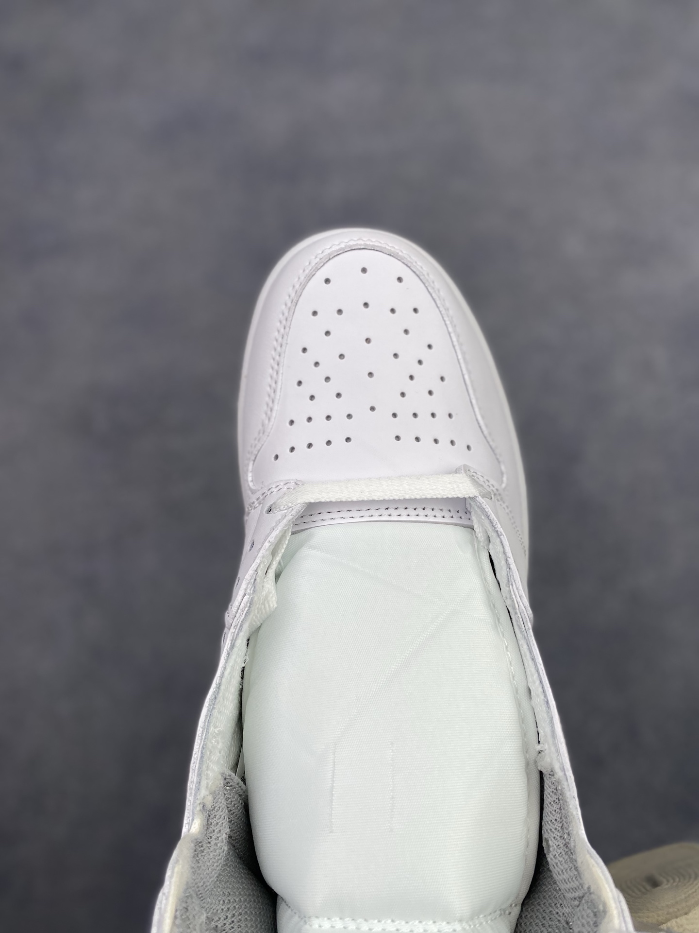 Air Jordan 1 Retro High '85 BQ4422-100