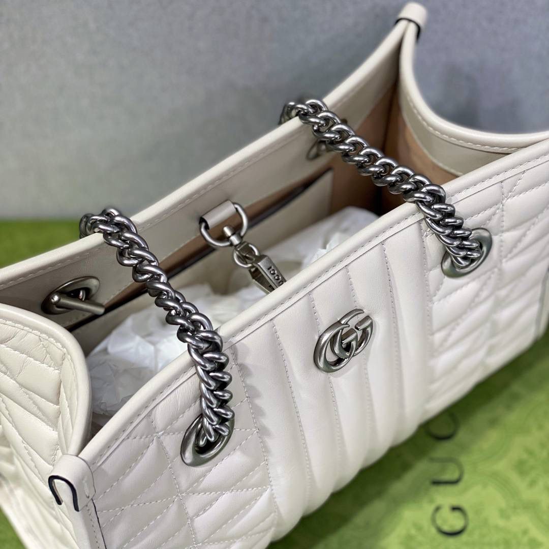 ▪大货实拍图 𝗚𝗚 𝗠𝗮𝗿𝗺𝗼𝗻𝘁几何系列 型号：681483 尺寸：26.5*19*11cm