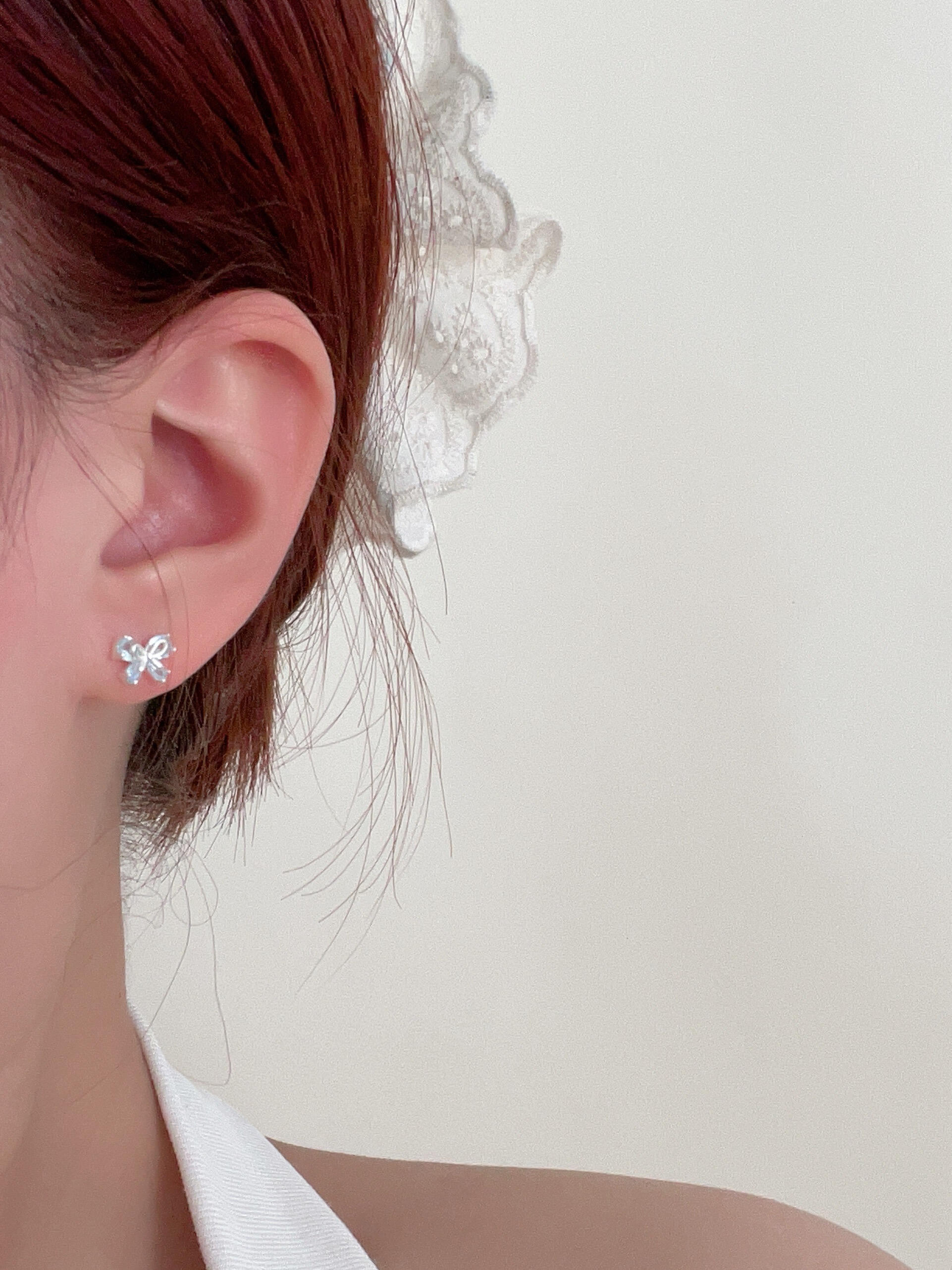 湖畔蝴蝶结耳钉