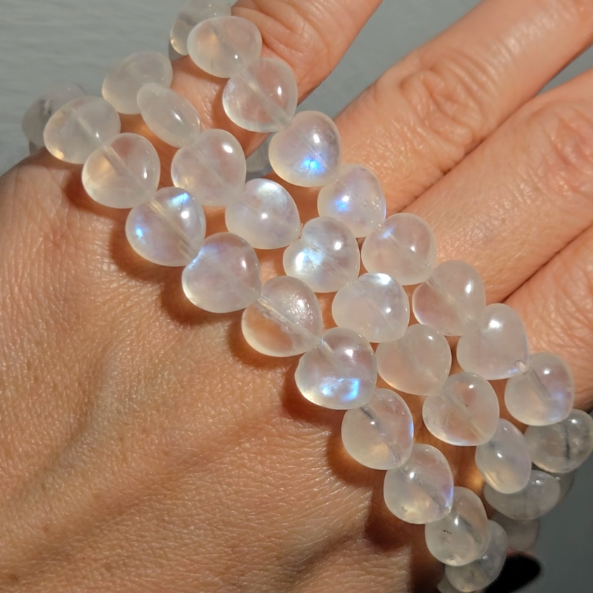 High-grade 9mm blue flash moonstone heart bracelets - JW100