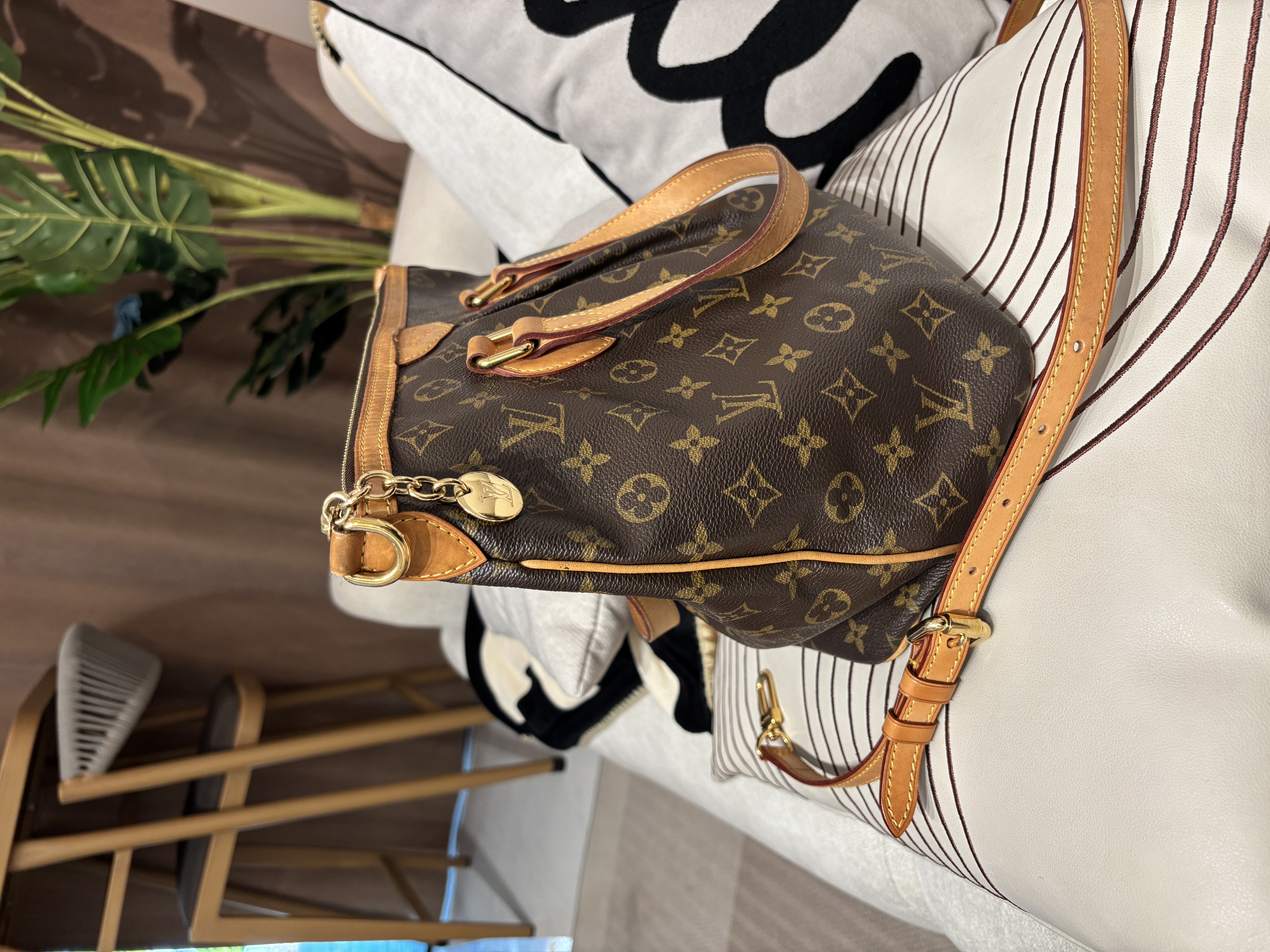 Lv Palermo pm 2way bag monogram 100%Authentic, 90%new