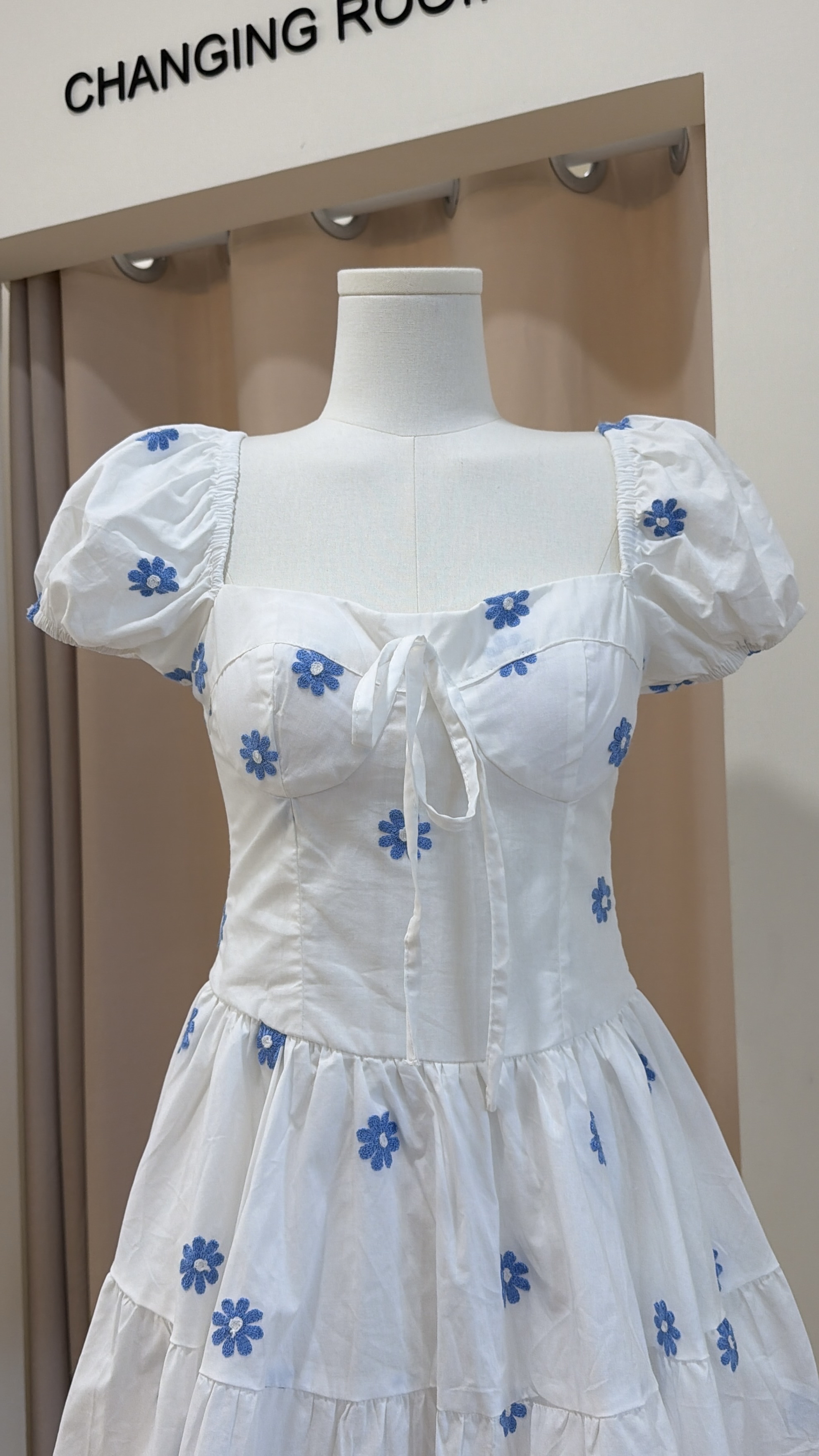 397泡泡袖连身裙