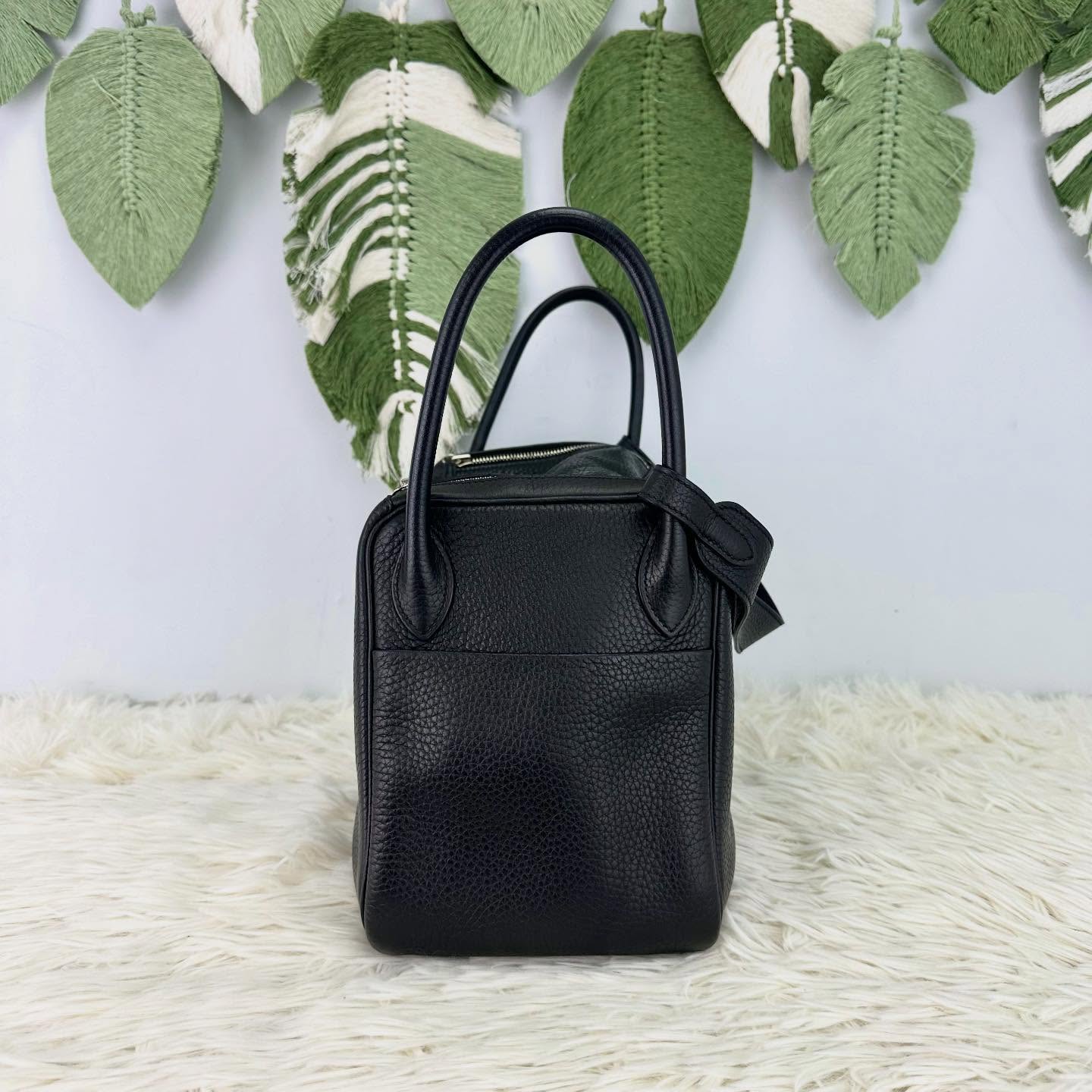 HERMES 🤍PRE OWNED Lindy 30 黑色銀扣 Z Stamp🖤