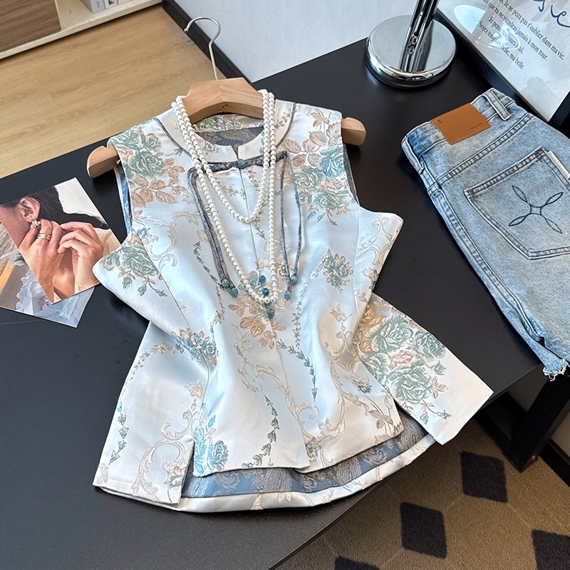 B157(0229) 新中式改良款复古牡丹刺绣织锦下摆边双开角蓝马甲上衣