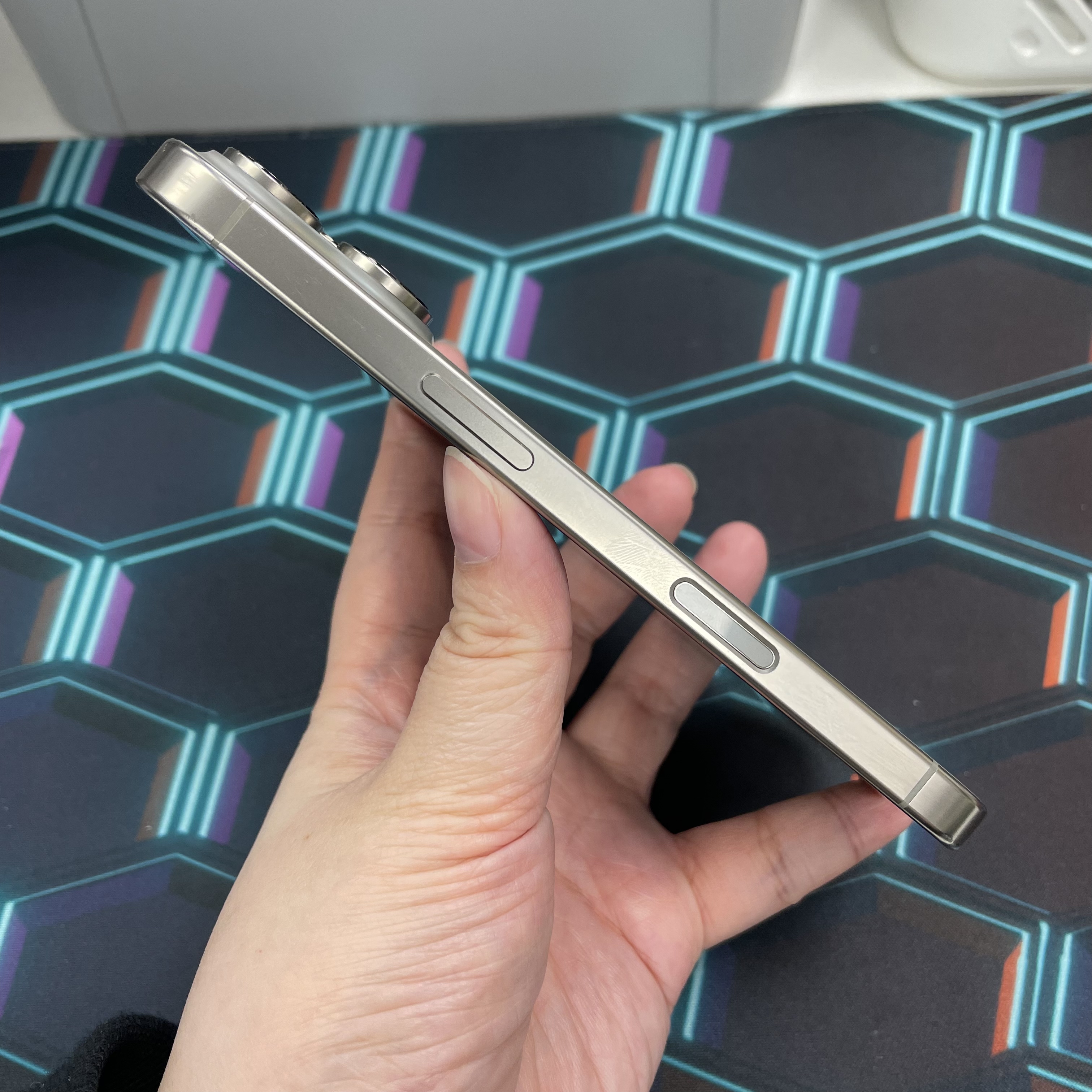 *5861 16 pro 靚機 128GB 電90 原色 gray