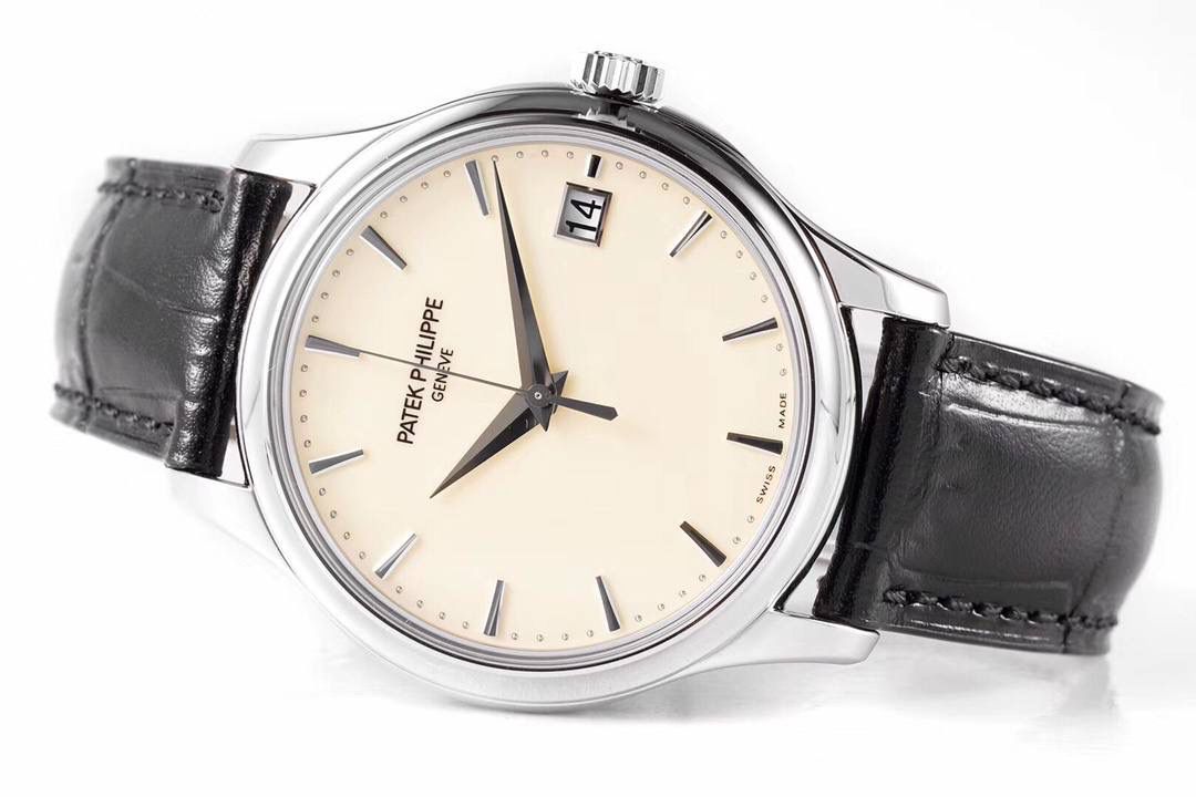 🔥🔥🔥极限复刻——百达翡丽古典系列——5227腕表V3版！【细节升级如下】腕表尺寸39mmX10.2mm ✅升级表壳打磨，使之整体更佳匀称协调，独家还原正品独特的温润质感。 ✅完善防尘盖与壳体的衔接机制，带来和正品一样的开合体验。 ✅刻度和指针，采用最新的贵金属电镀工艺处理，效果更上一层楼。 ✅“锅盖型”微凸蓝宝表镜，版型与正品一致，效果通透，辨时清晰。 ✅采用定制版Cal.324一体机——更薄，长期戴更稳。 ✅表带：经典意大利小牛皮表带，纹路清晰，质感上乘。