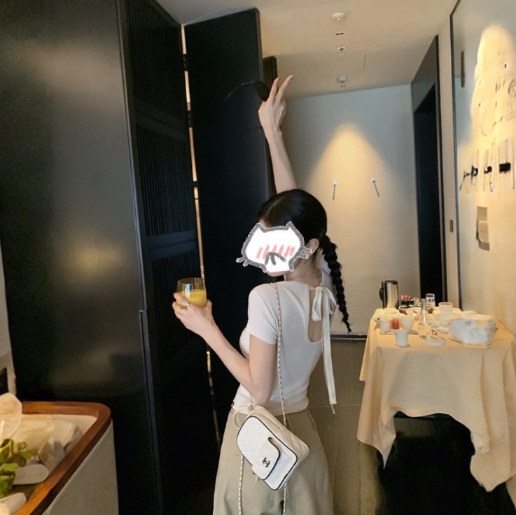 B57(5263) 韩版后U型镂空蝴蝶结绑带黑白上衣