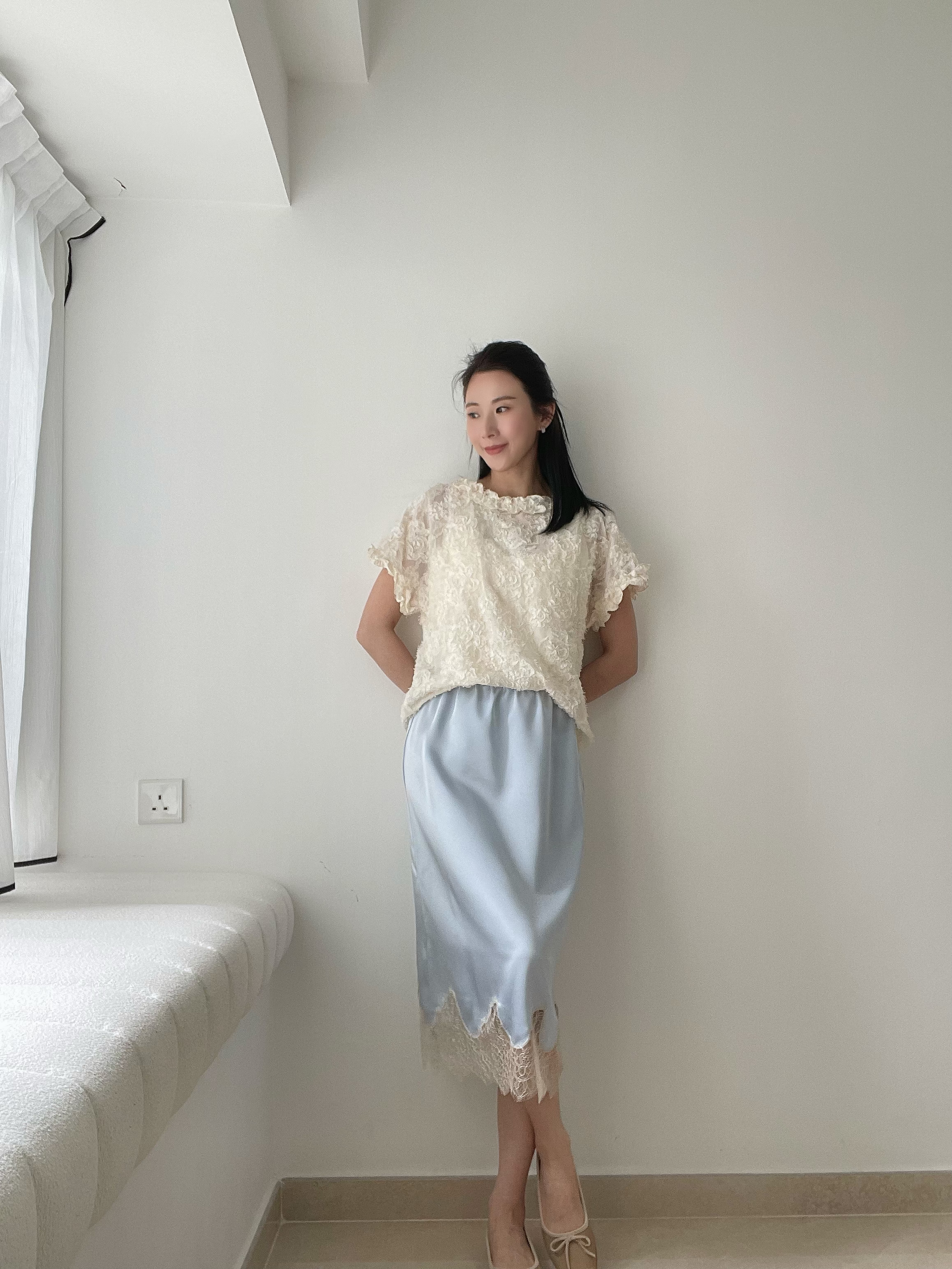 Elegant silky lace skirt