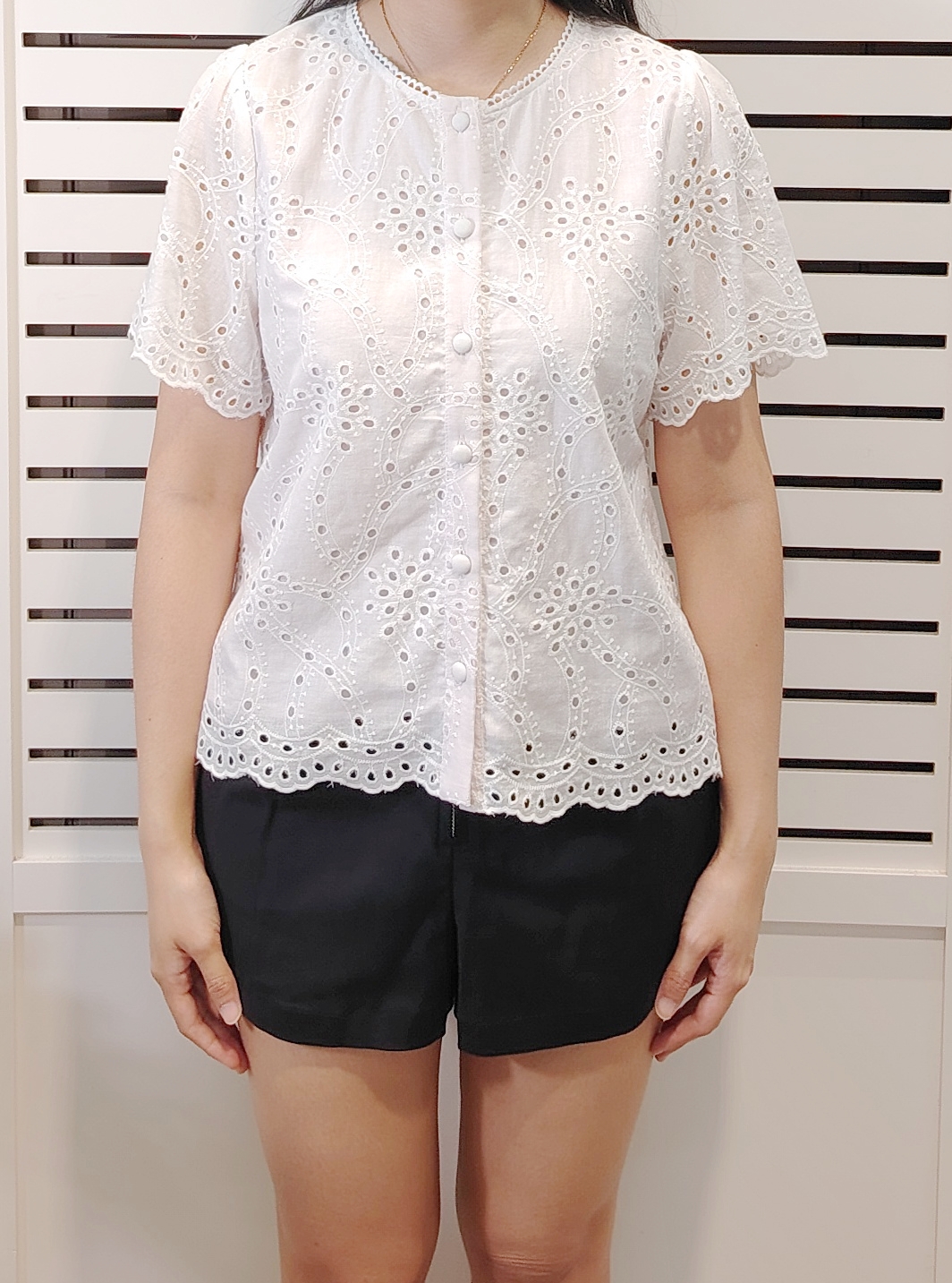 25018 Cotton Lace Short Sleeve Blouse