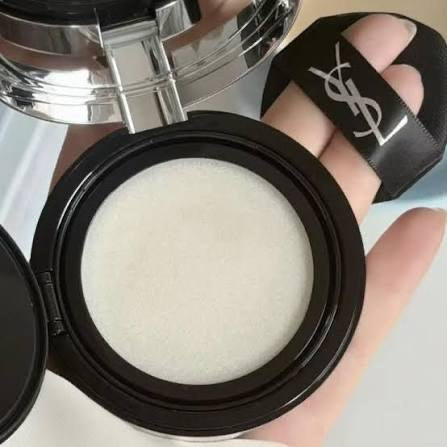 聖誕禮物🎁首選  2026限定新品！YSL 聖羅蘭 冰感柔霧藍氣墊 冰川藍水散粉 All Hours Blur Cushion Limited Icy Blue Edition  14G