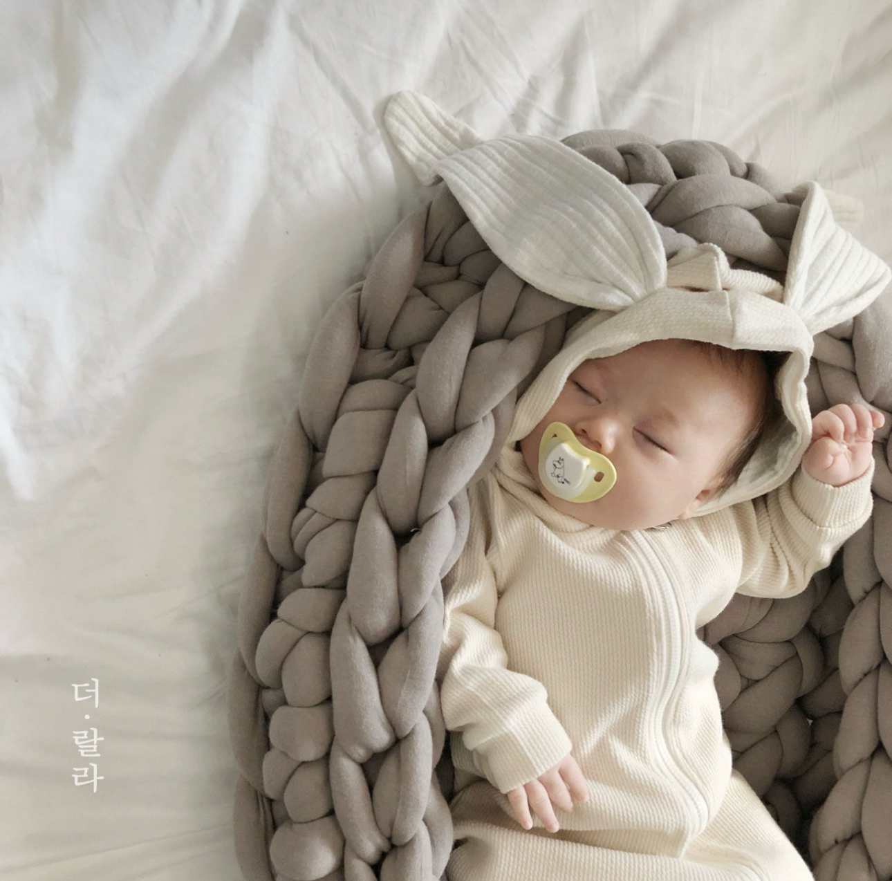 🌸預訂 韓國直送🌸🇰🇷THELALA三色小兔造型連帽拉鍊長袖連身服