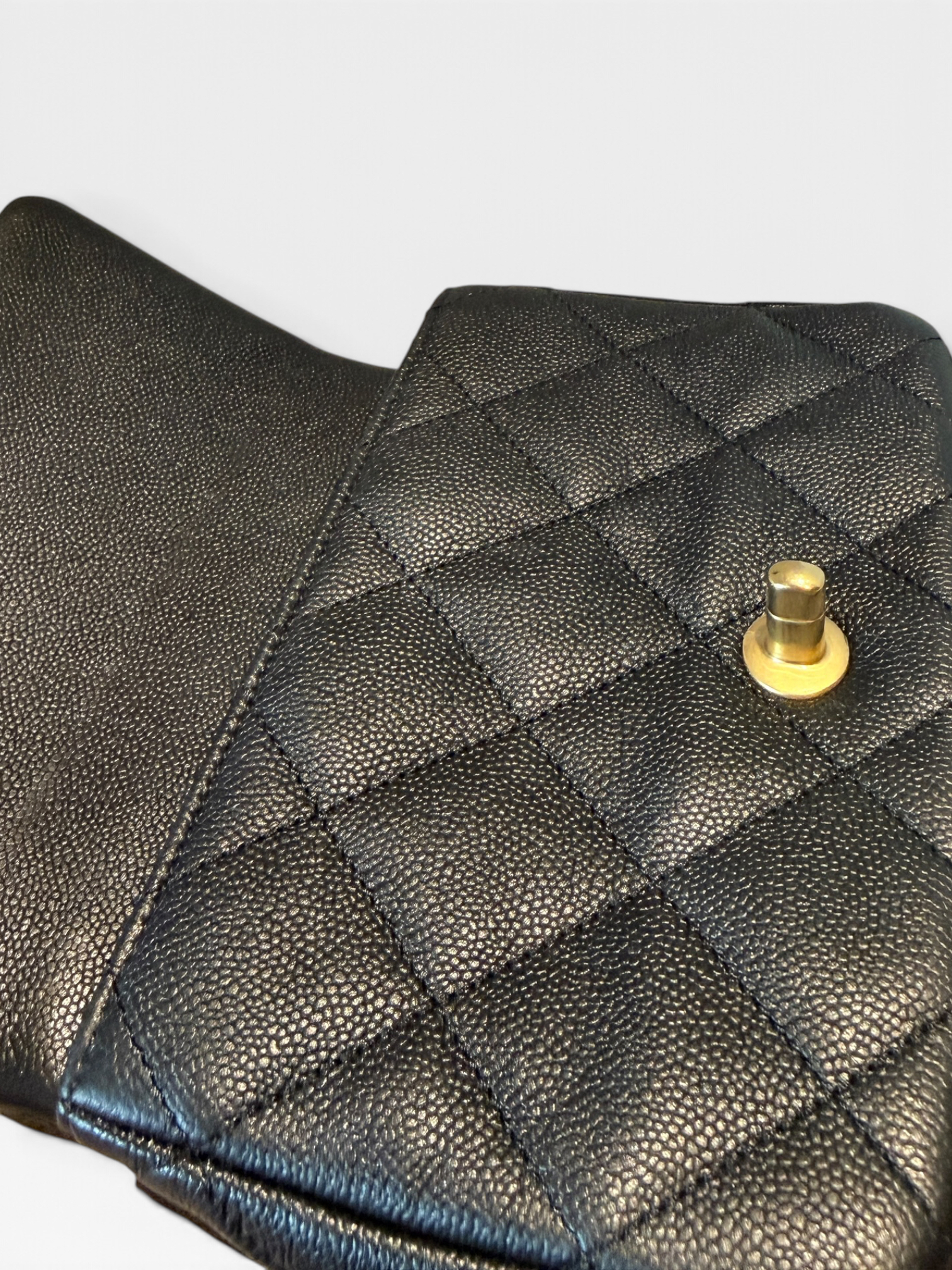 Pre-Owned Chanel 23P Sweetheart Crush Flap Bag / Product Code: 10123