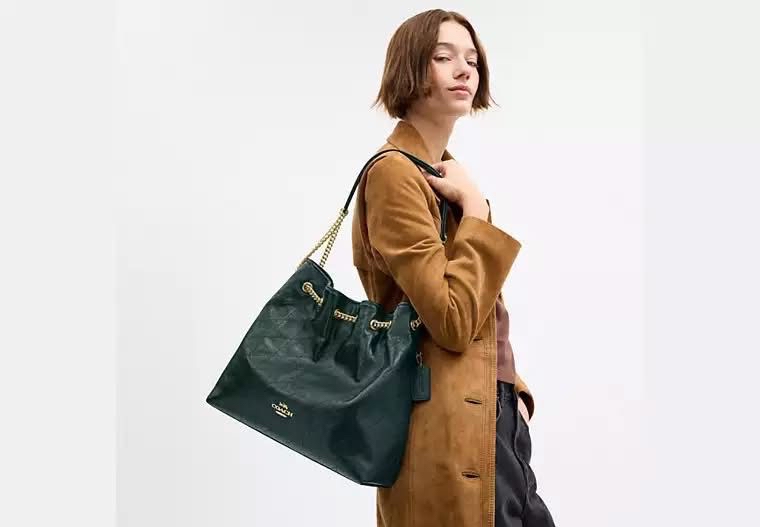 ✈️🇺🇸🇨🇦特別色又唔重嘅Coach EVELYN 絎縫細節大號單肩手袋💚🤩🤩