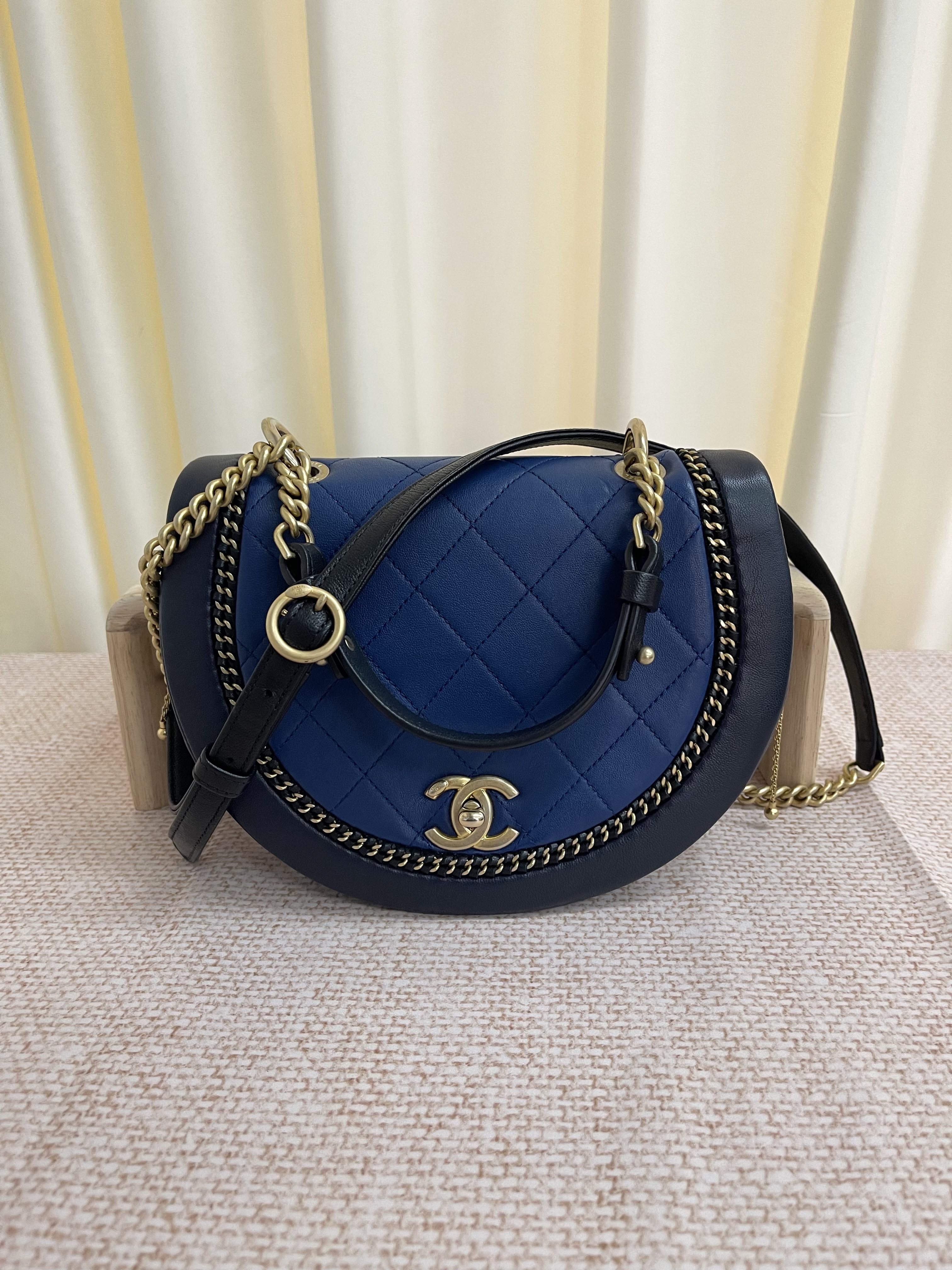 Pre-owned Chanel shoulder bag / Product Code: 26020402