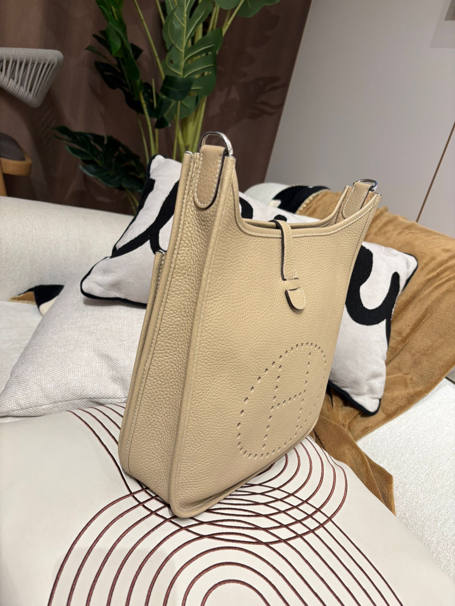 Hermes Evelyne 29,風衣灰,STAMP U 100%Authentic ,98%new ✅收據副本✅dust bag✅肩帶 ✅Box