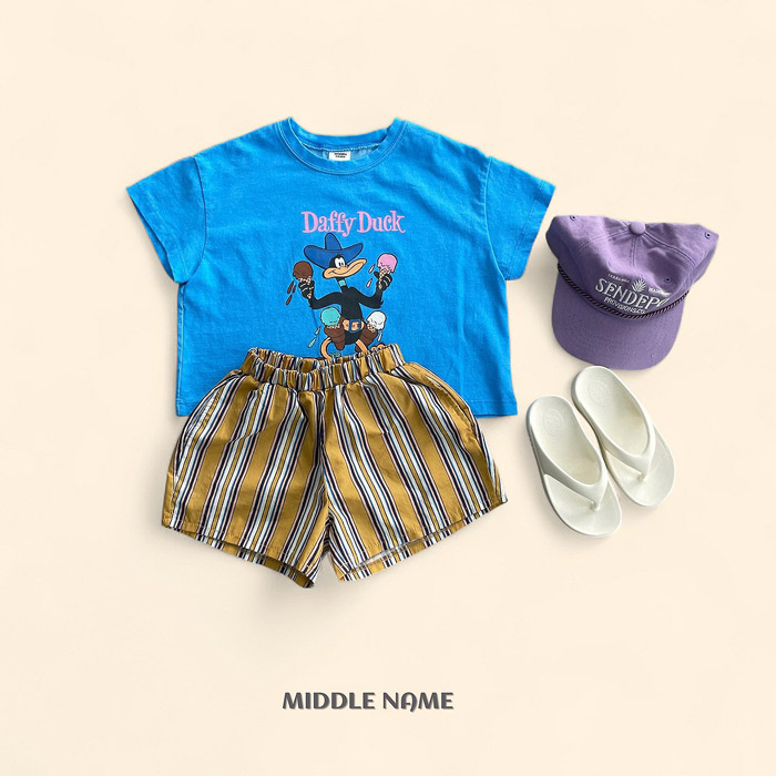 🇰🇷middle name tee