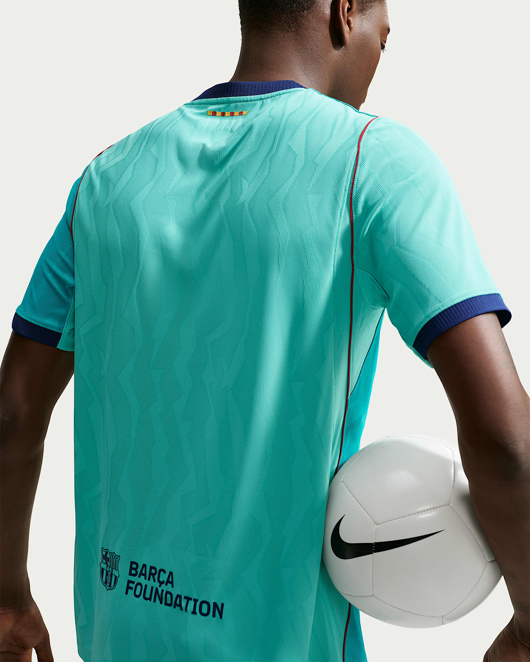 重溫經典設計 Nike Barcelona 巴塞羅拿 2026-27 三客球員版球衣 (可加印字章) II6639