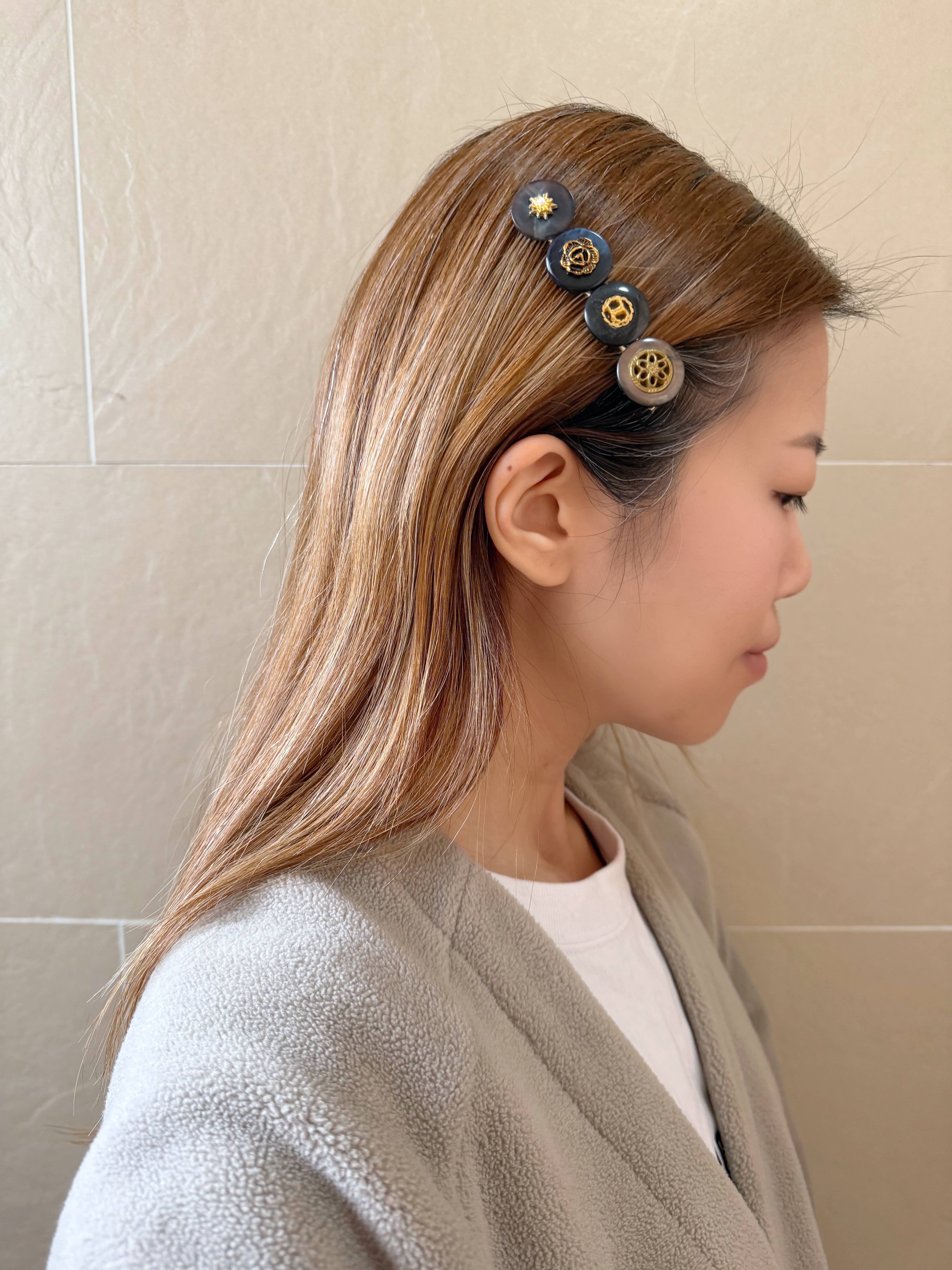 日本復古鈕扣8CM長一字髮夾/幻彩紫黑色