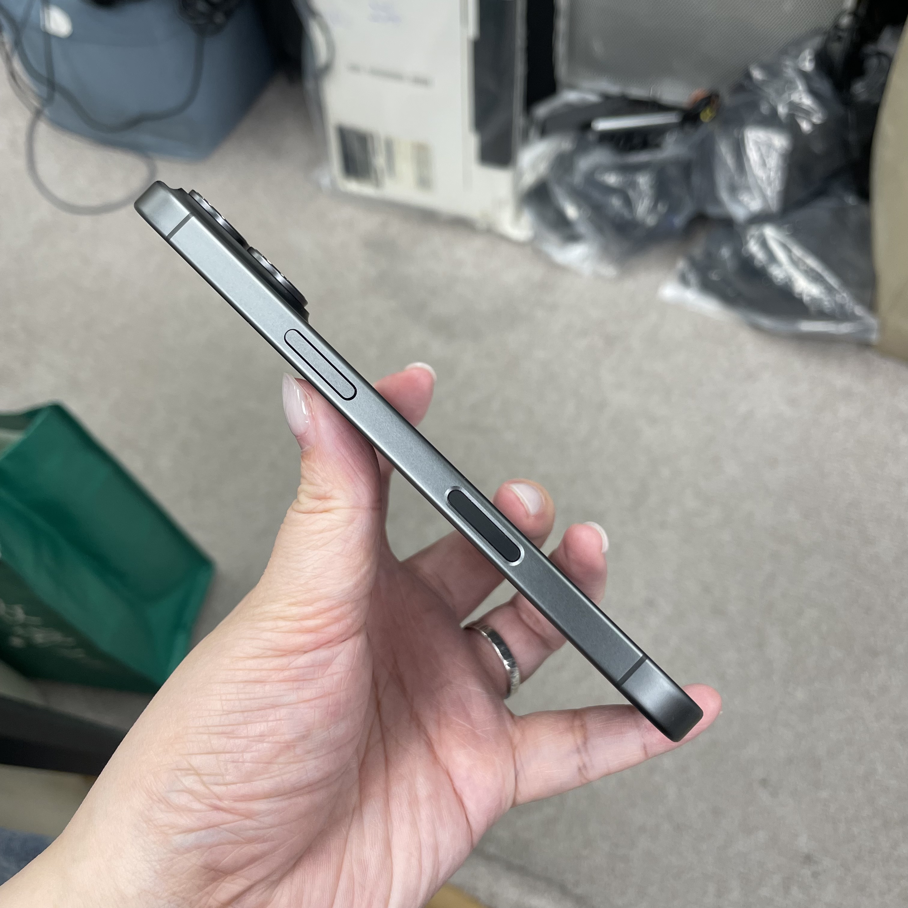 *6674 17 完美機 256GB 電100 黑色 black