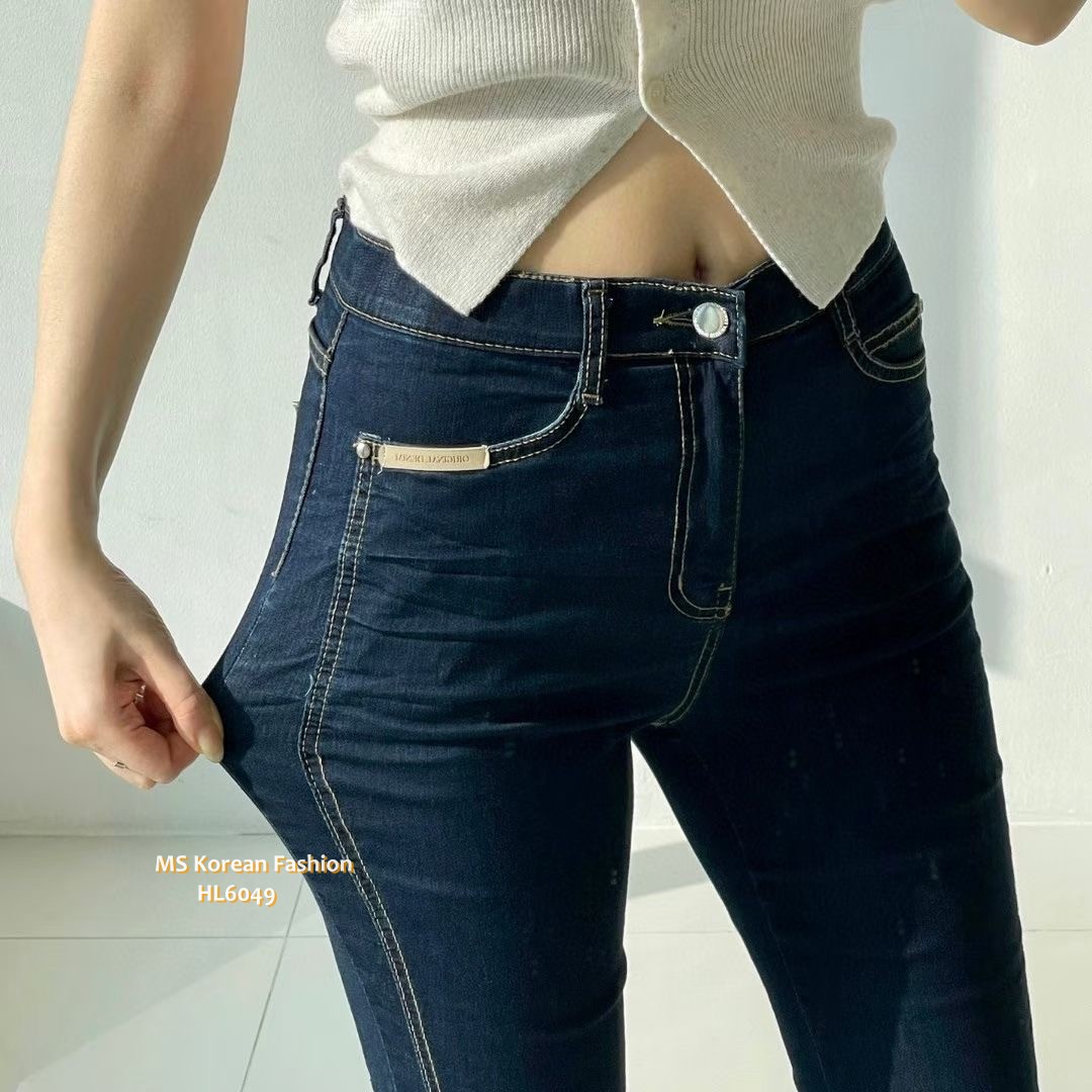 HL6049 韓國🌼Howluk拼接線條喇叭牛