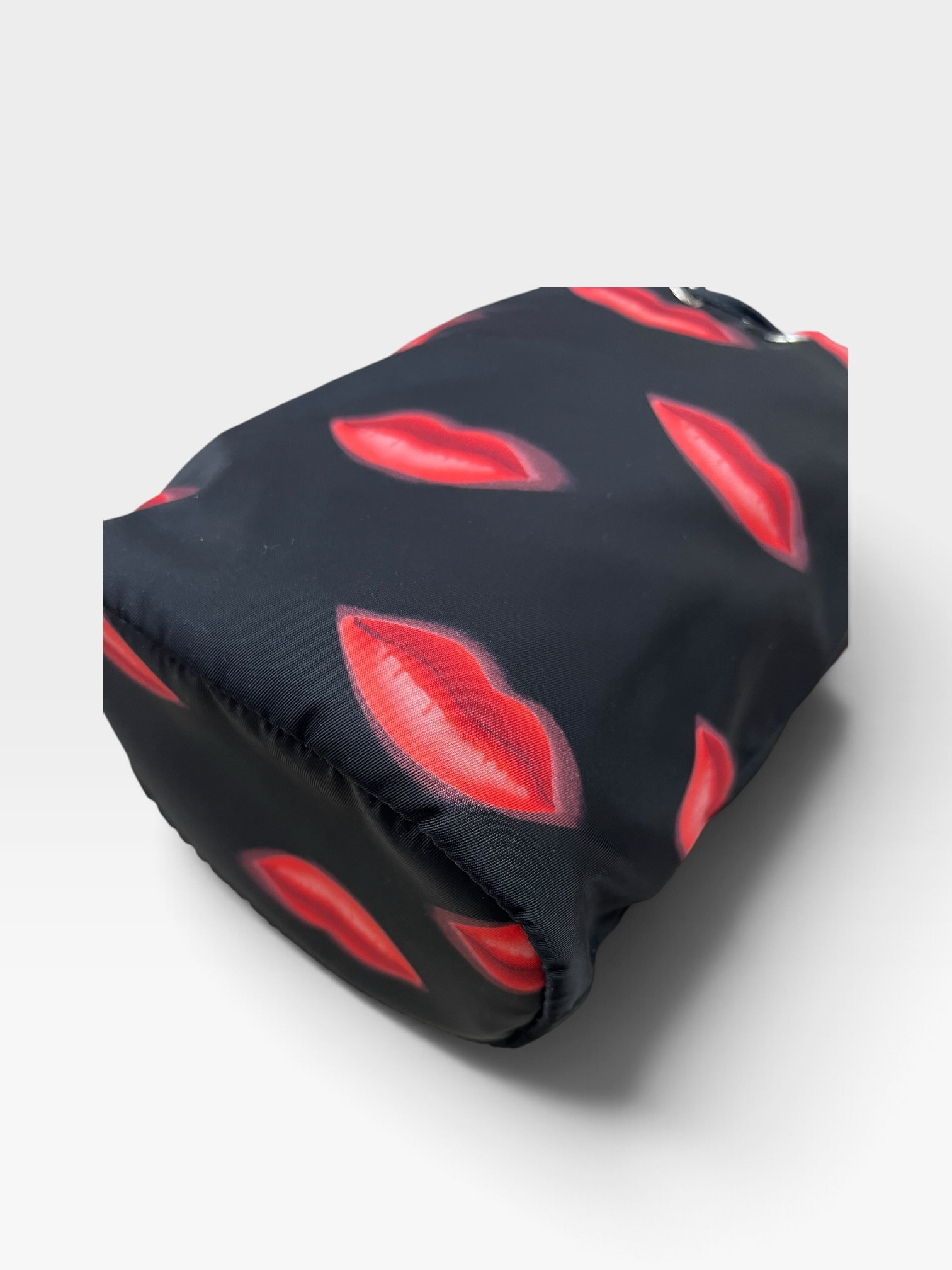 Pre-Owned Prada Tessuto Nylon Lips Print Bucket Wristlet /Product Code: 102804